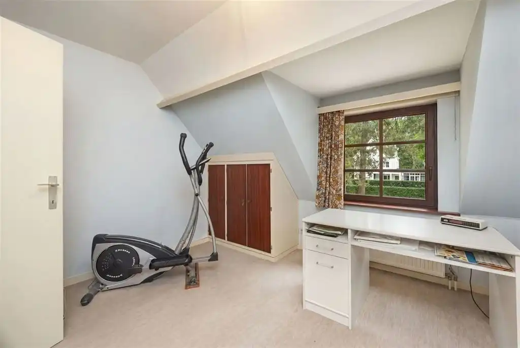 Klassieke villa op 2.233m² met zuid-georiënteerde tuin foto 19