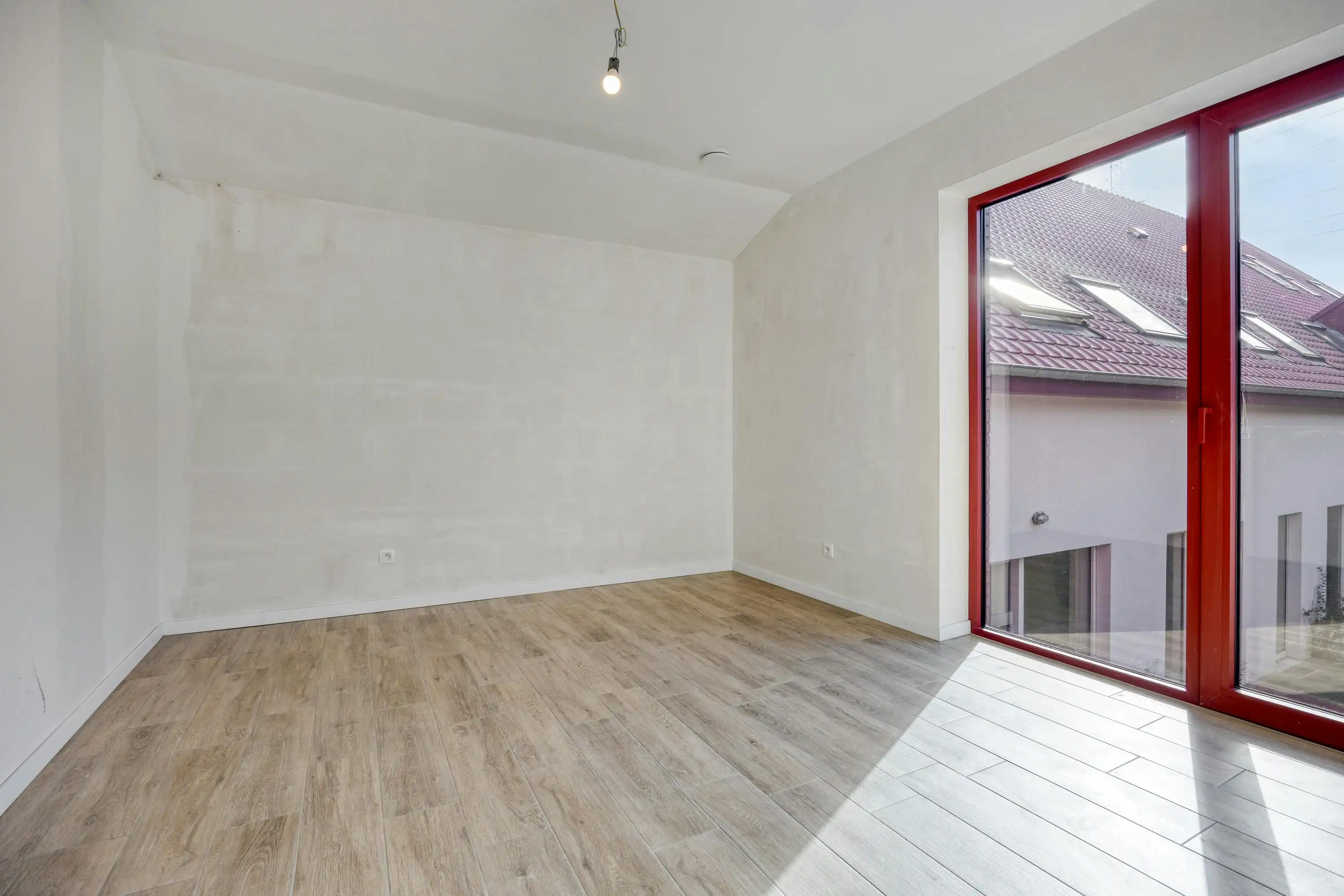 Unieke woning met 3 slaapkamers en twee badkamers foto 5