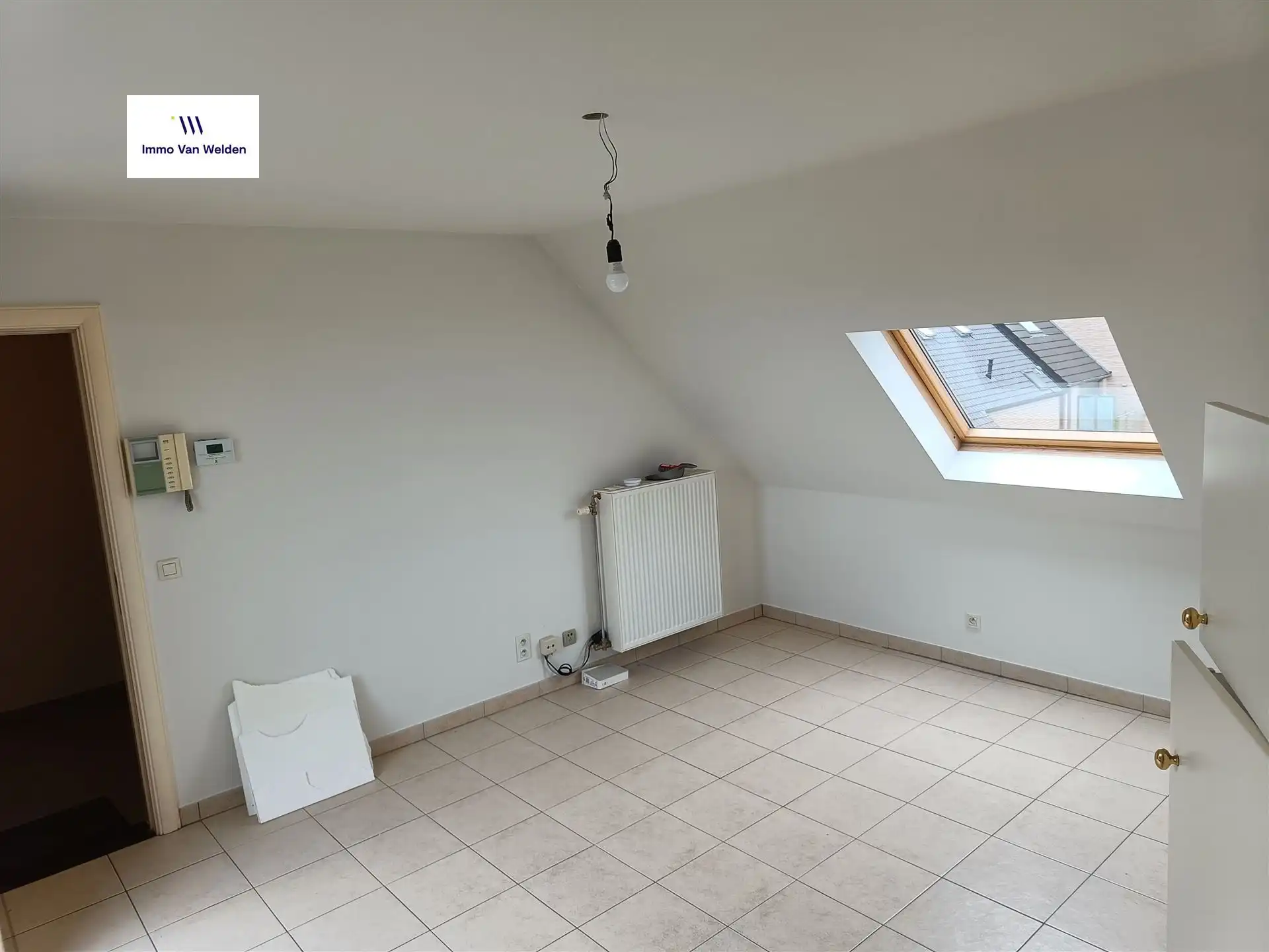 Appartement op vierde verdieping nabij centrum Oudenaarde met zonnig terras foto 5
