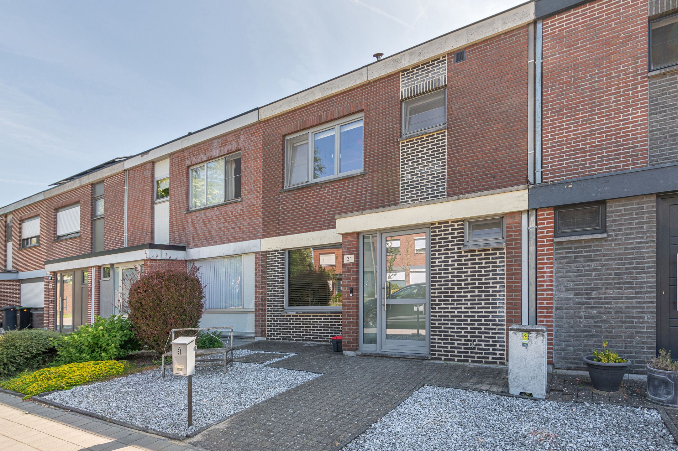 ()=>{if(producerUpdateValueVersion(node),producerAccessed(node),node.value===ERRORED)throw node.error;return node.value} Moutstraat 31 - 2830 Willebroek