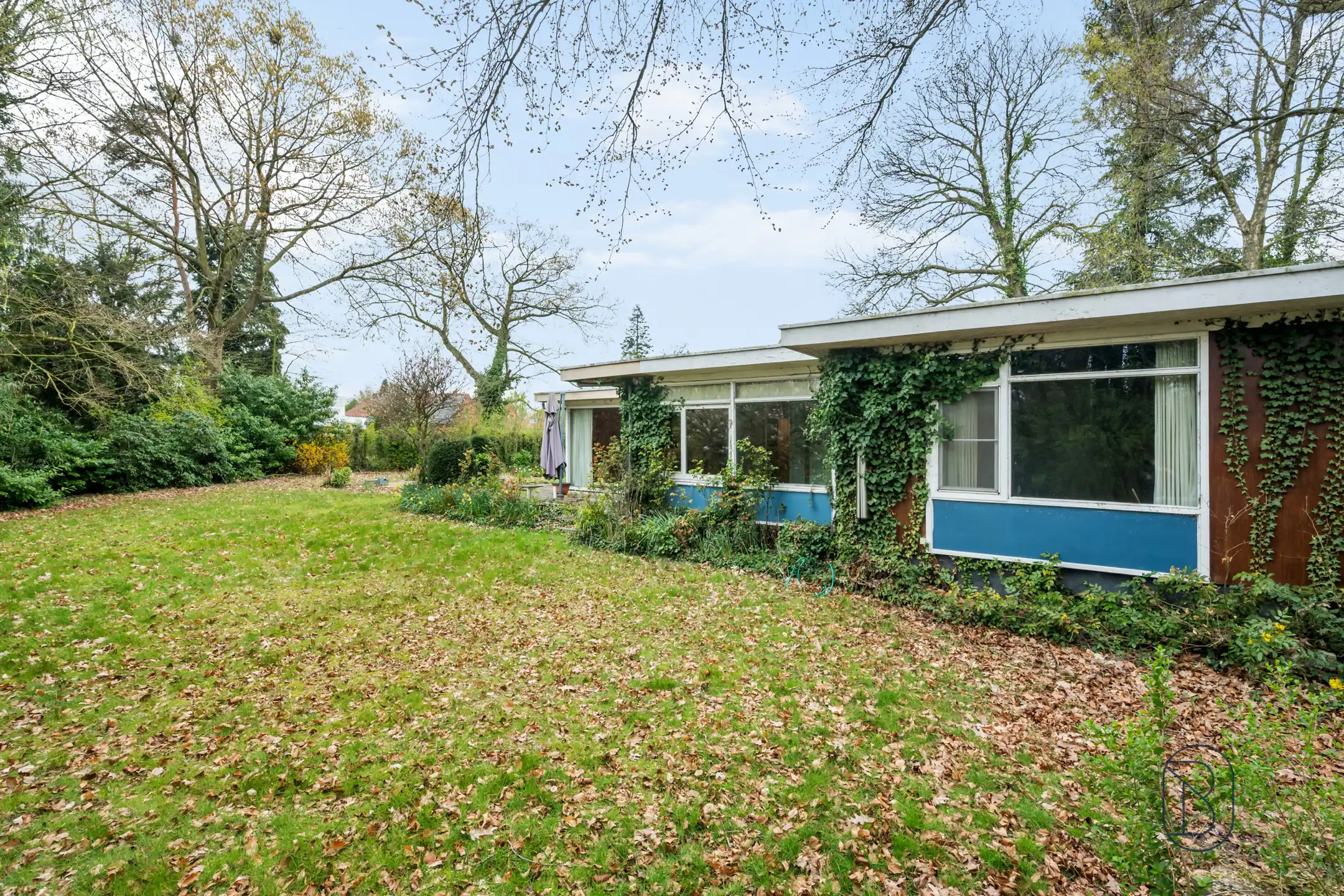 Topgelegen in de Rodenburg: te renoveren/af te breken villa foto 5