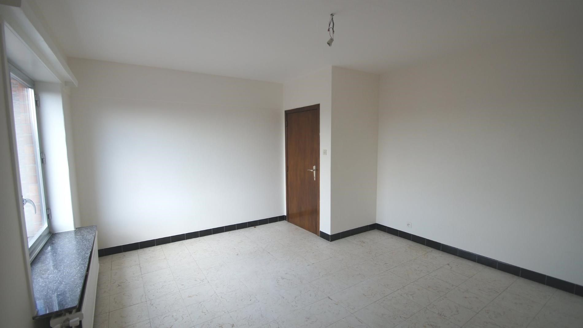 Opgefrist appartement met 1 slaapkamer in centrum stad foto 8