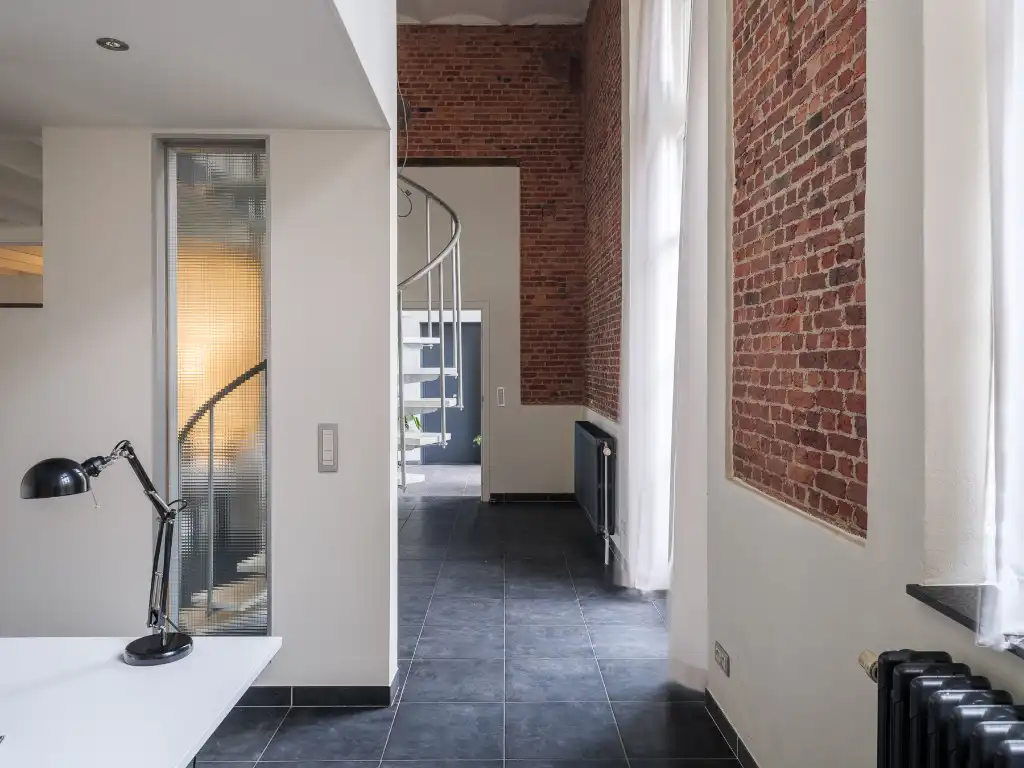 Ruime loft met industrieel karakter en twee terrassen, gelegen op de tweede bouwlijn aan de Lousbergskaai. foto 23