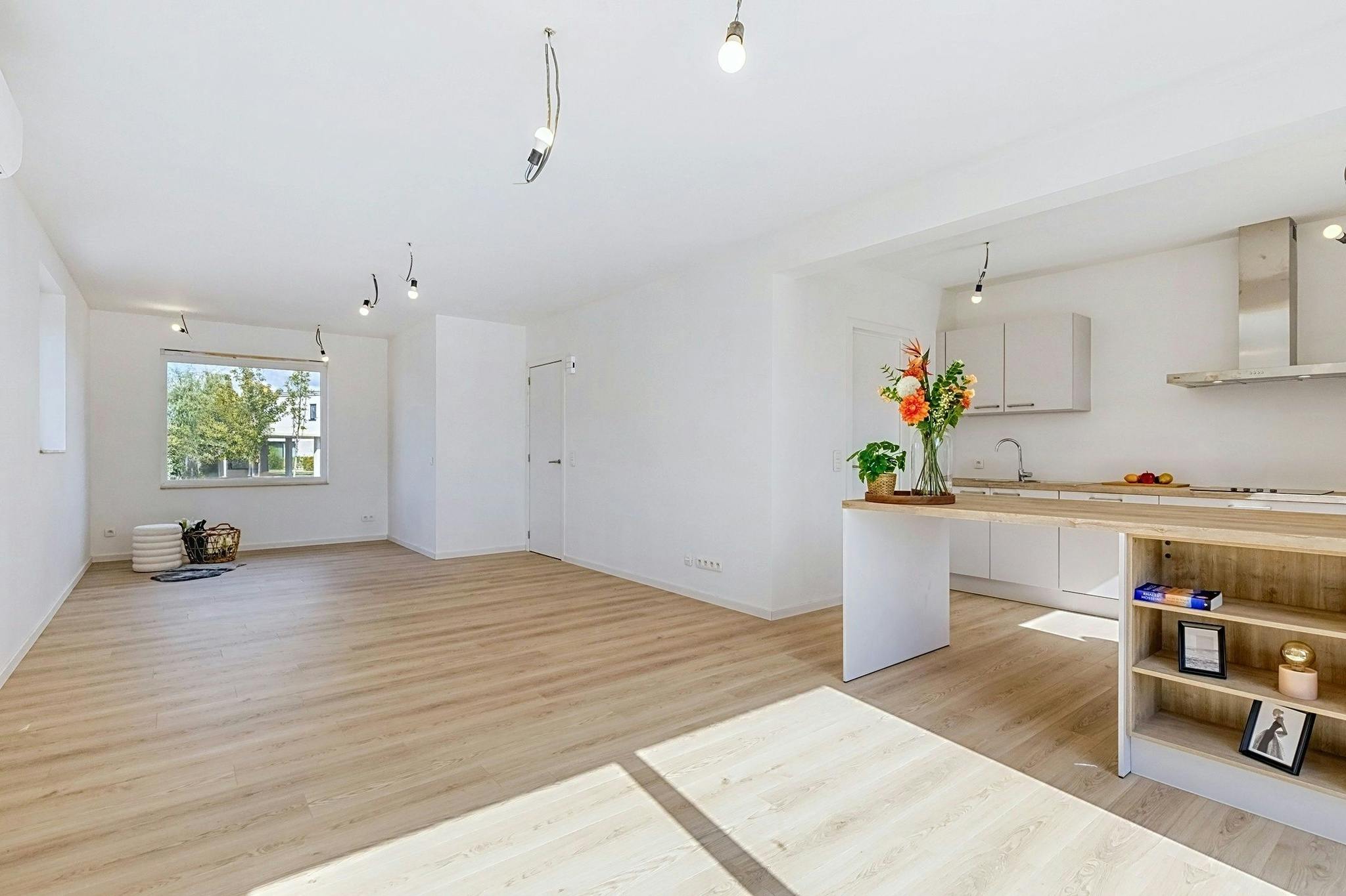 Nieuwbouwwoning met  3 slaapkamers te koop in Zwijnaarde foto 2
