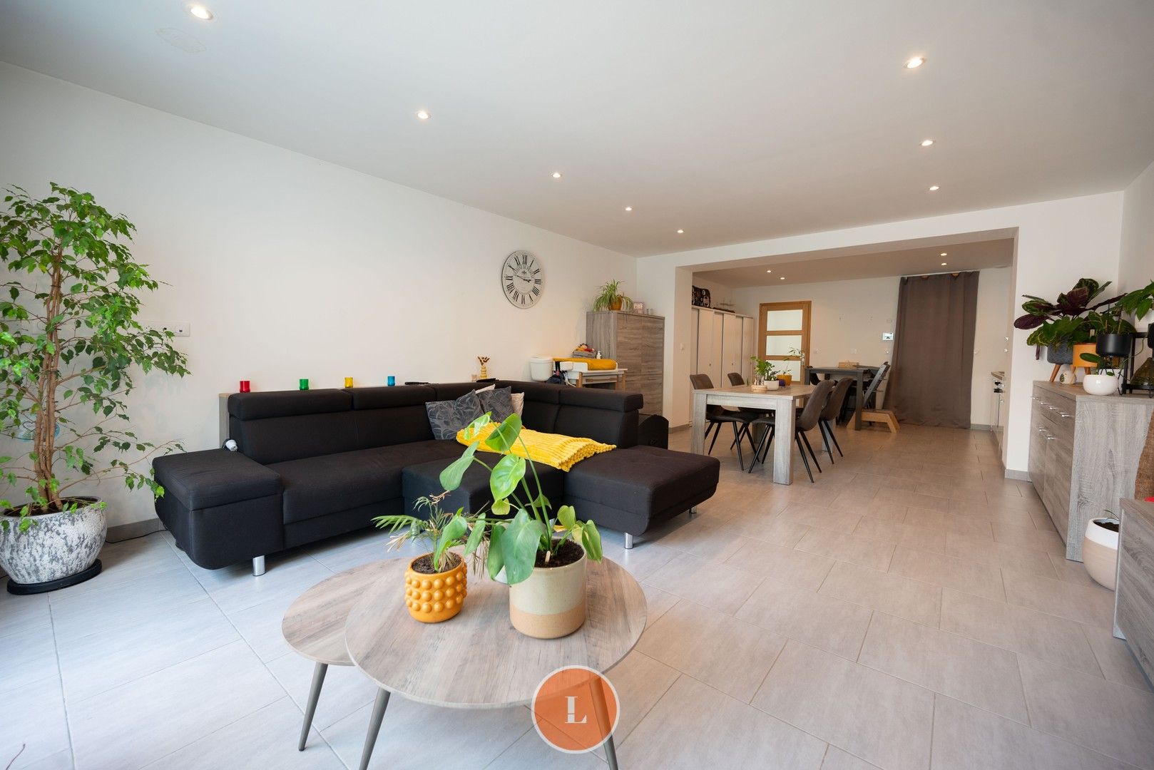 Instapklare woning met 3 slaapkamers en garage te Wervik foto {{pictureIndex}}