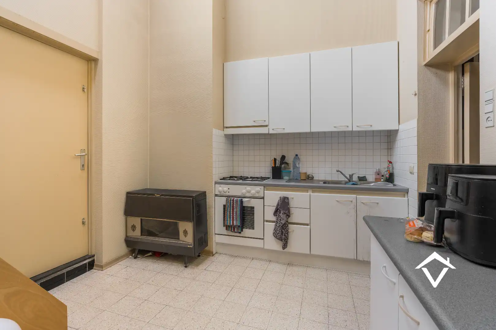 Karaktervolle stadswoning met tal van mogelijkheden op toplocatie in Torhout foto 7