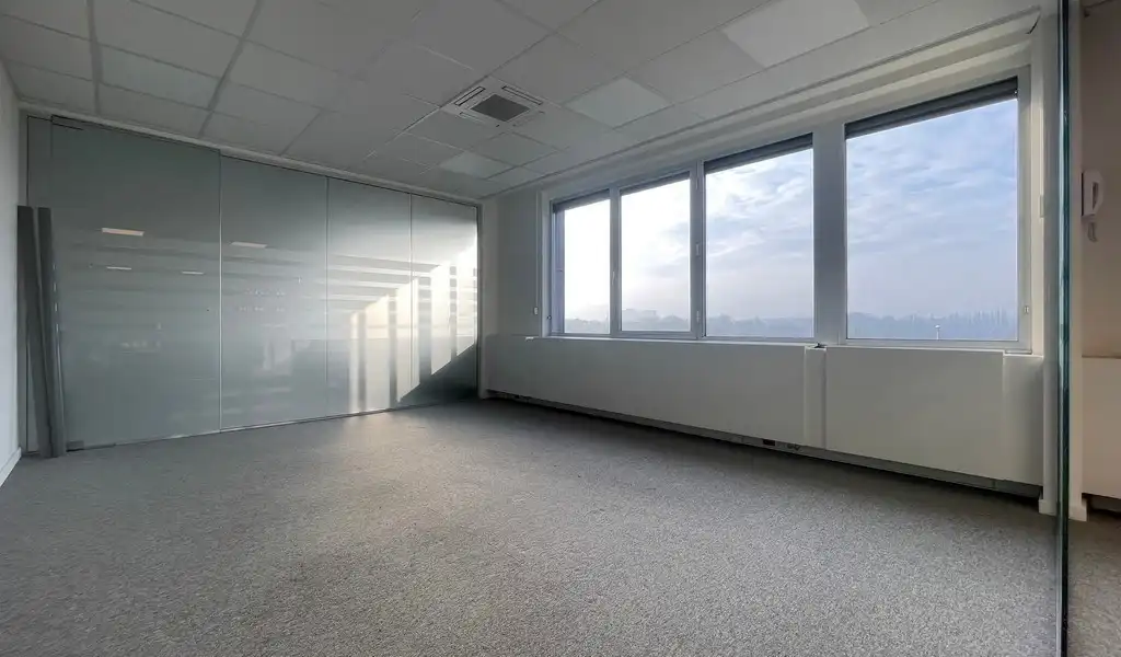 Kantoren te huur in Quinten Building in Berchem foto 9