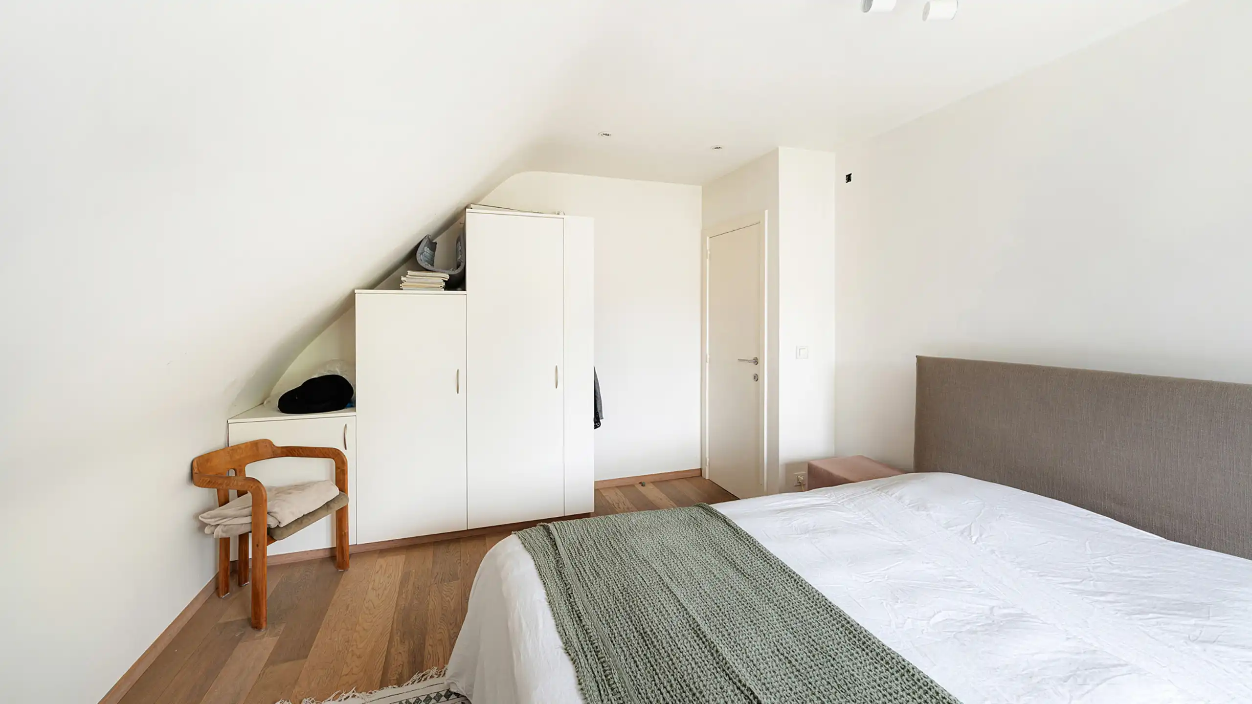 Vrijstaande woning met open zichten over de Damse polders foto 18