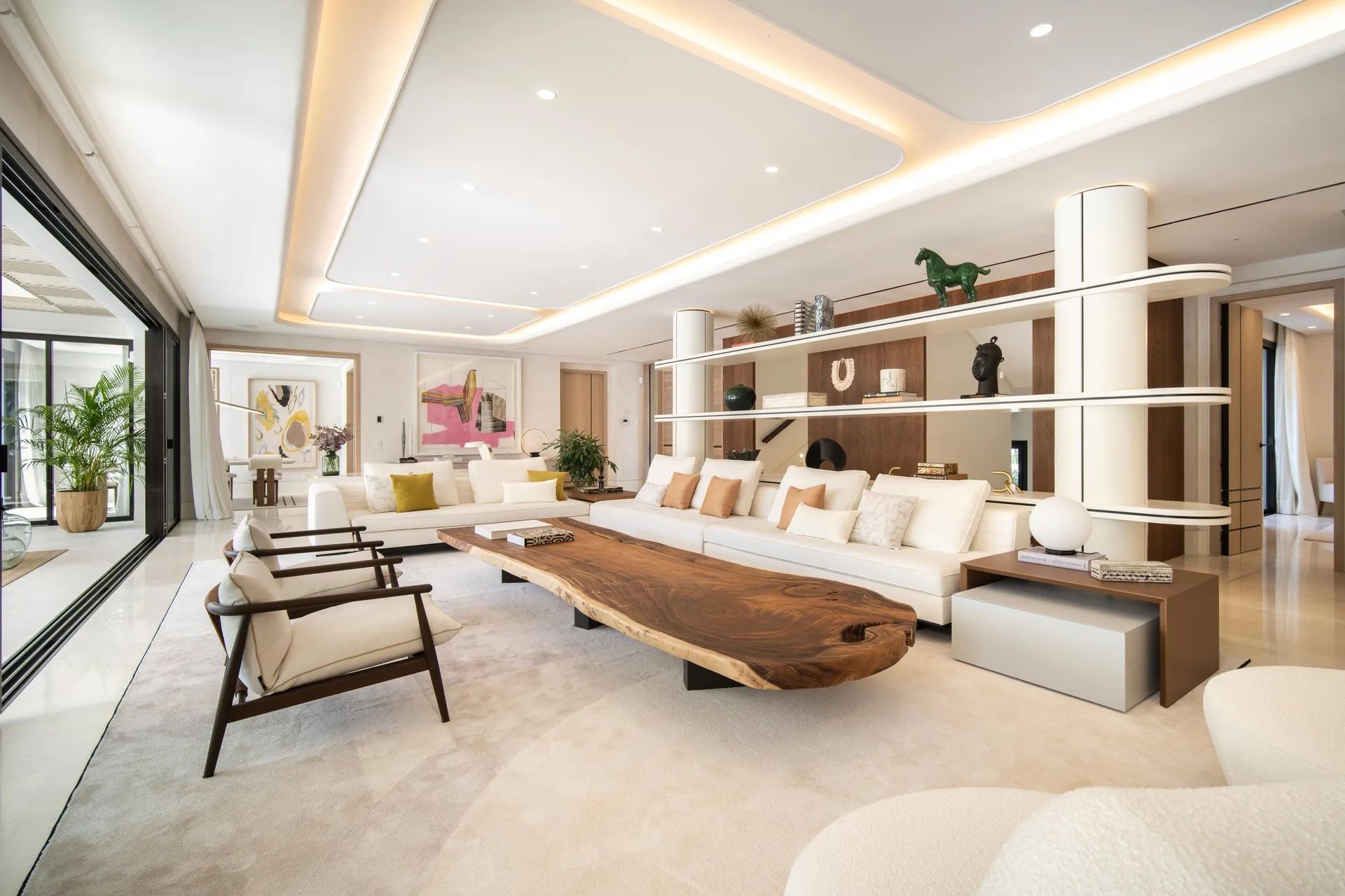 Ultieme luxe in Marbella: exclusieve villa met prachtige tuinen en privézwembad aan de Golden Mile foto 5