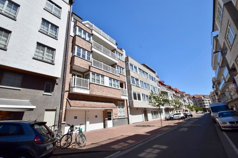 In optie: Prachtig gerenoveerd appartement met luxe materialen, 10m façade en zonnig terras vlakbij zee en de winkels. foto 26