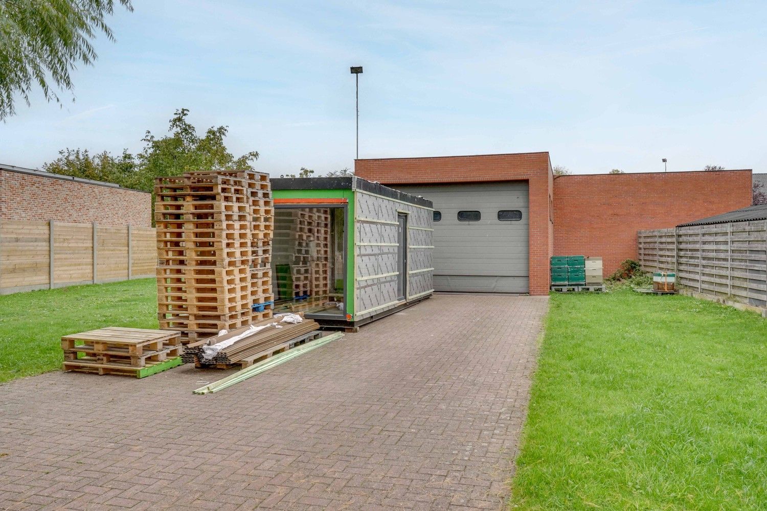 Polyvalente (bedrijfs)hal van ca. 260m2 met woonst foto 32