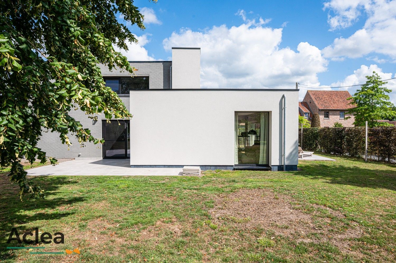 Stijlvolle, ruime woonst op een mooi perceel foto 36