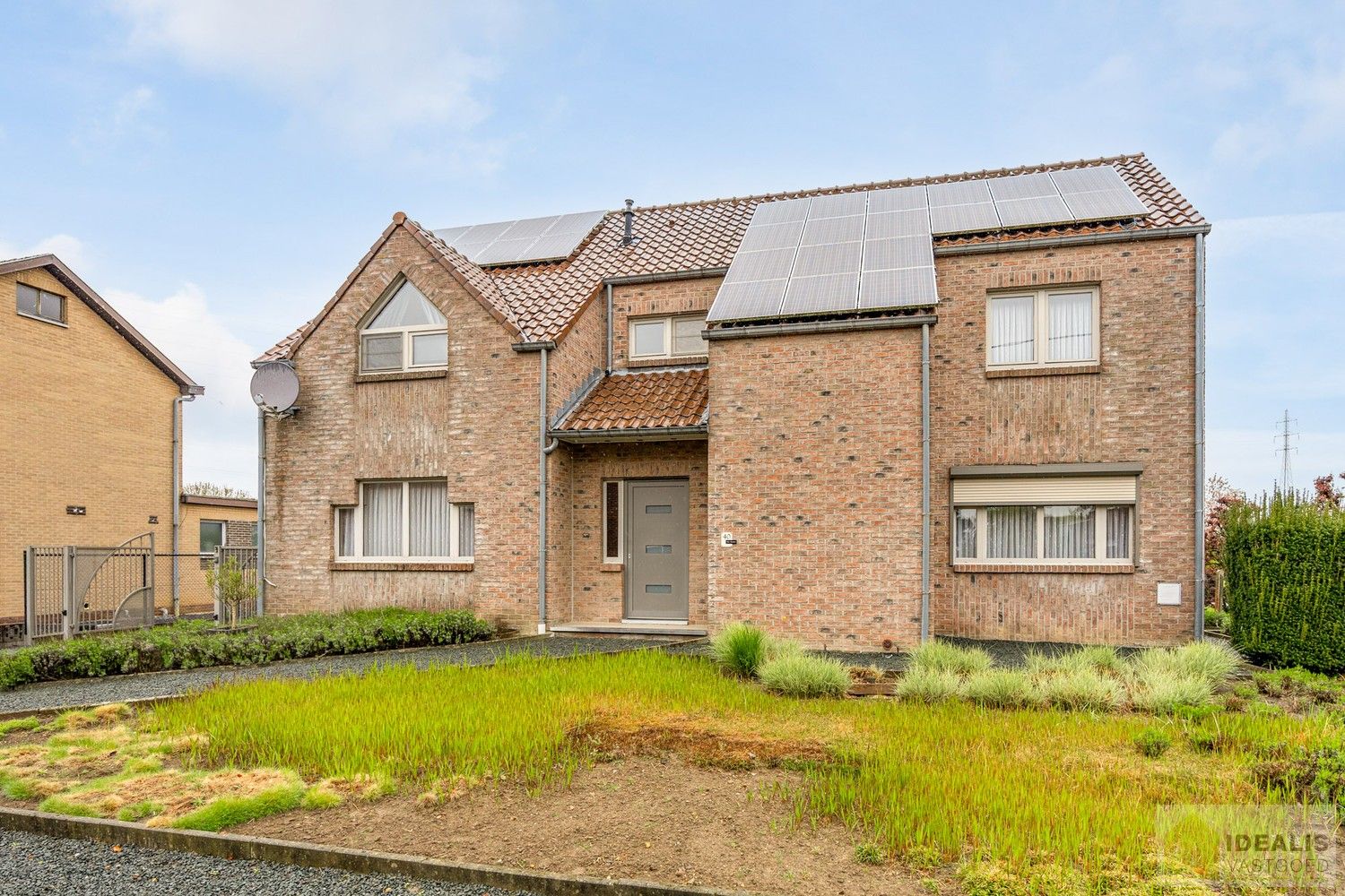 RUIME EN PERFECT ONDERHOUDEN WONING MET 4 SLAAPKAMERS OP KNAP PERCEEL VAN MAAR LIEFST 14A61CA foto 2