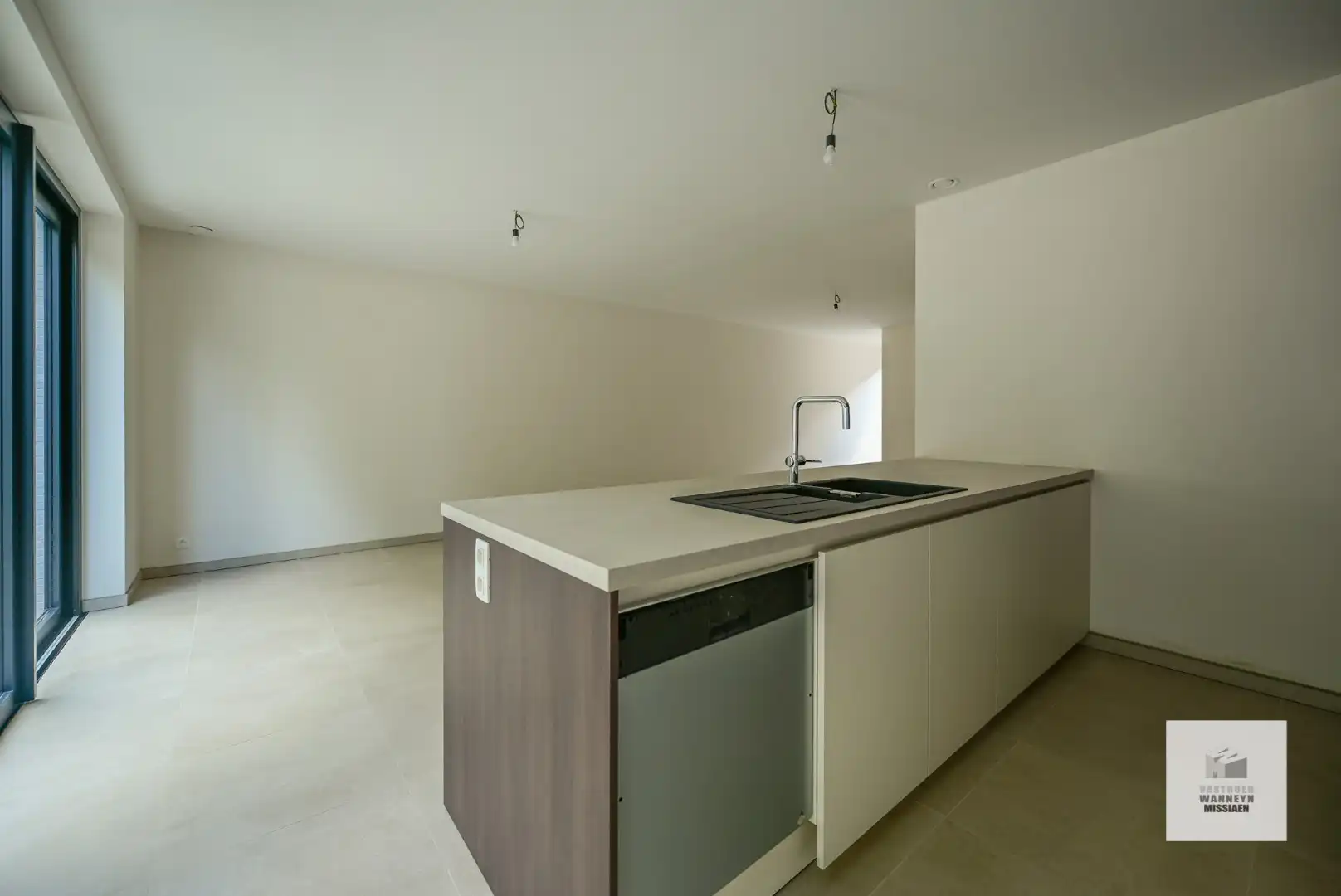 Moderne en energiezuinig nieuwbouw met 4 slaapkamers, tuin en garage foto 9