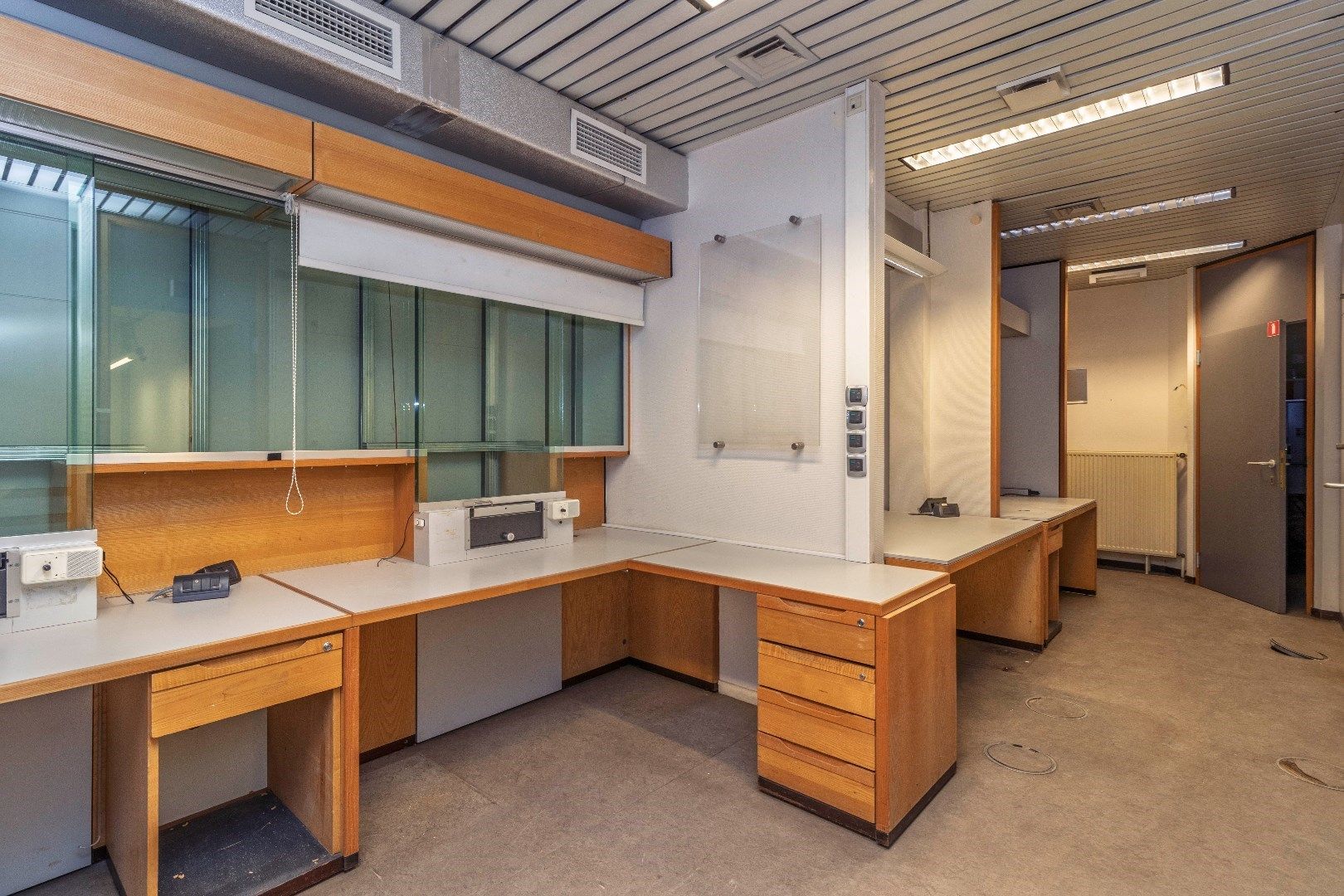 Ruim duplexappartement met gelijkvloerse handelsruimte foto 25
