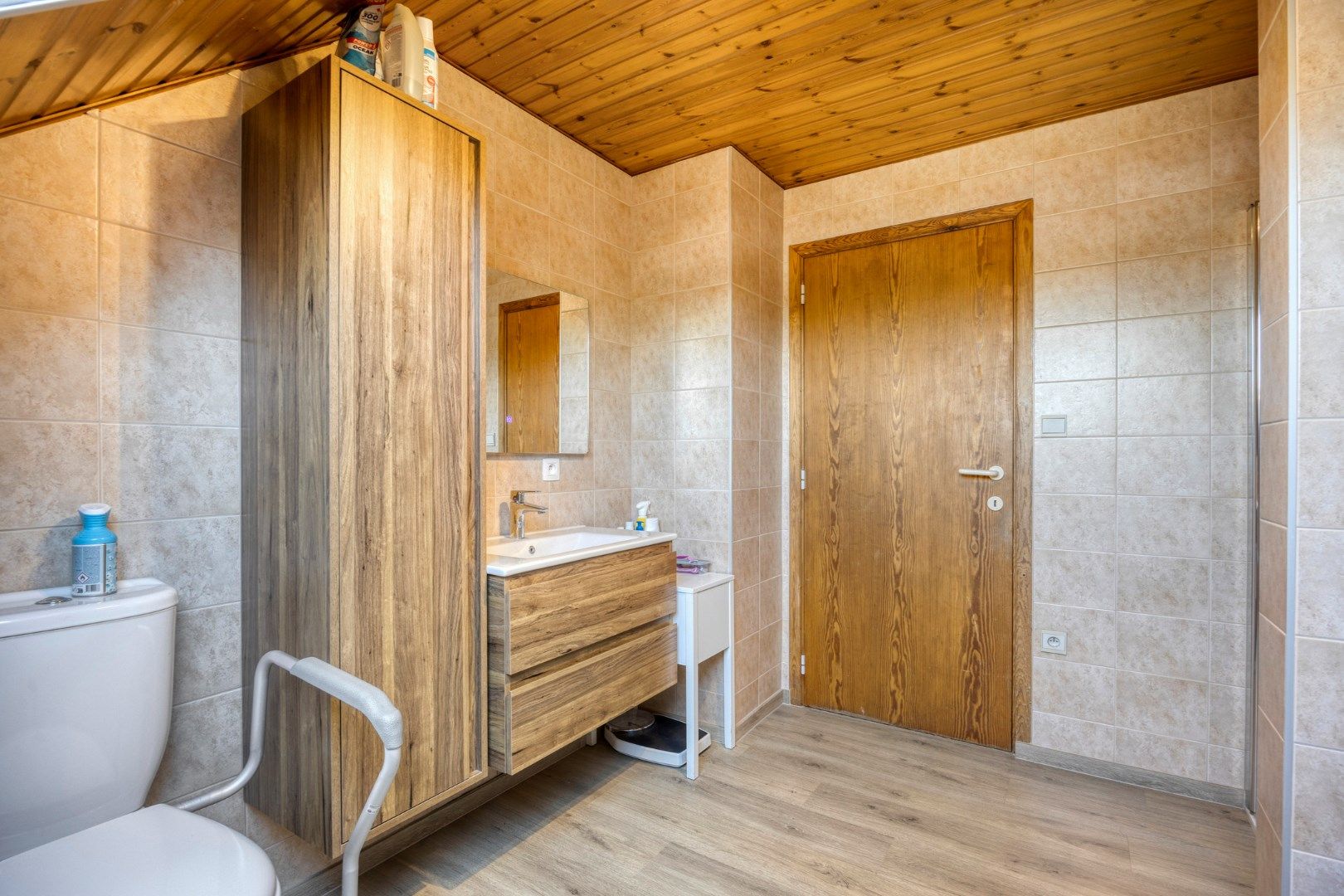 Instapklare woning met 3 slaapkamers en ruimte voor atelier / hobby !  foto 17