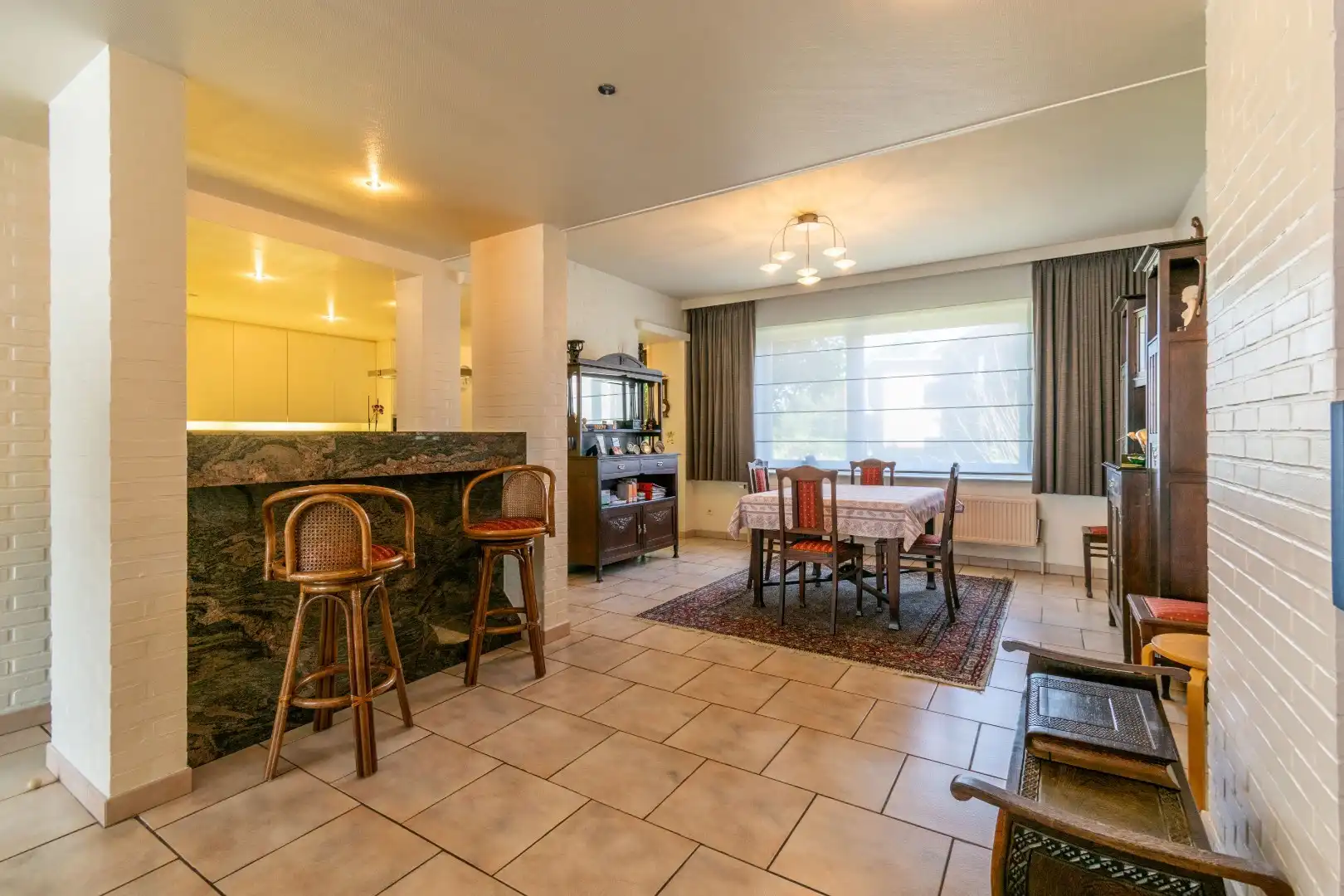 RUIME, INSTAPKLARE DRIEGEVEL BEL-ETAGE WONING ! foto 7