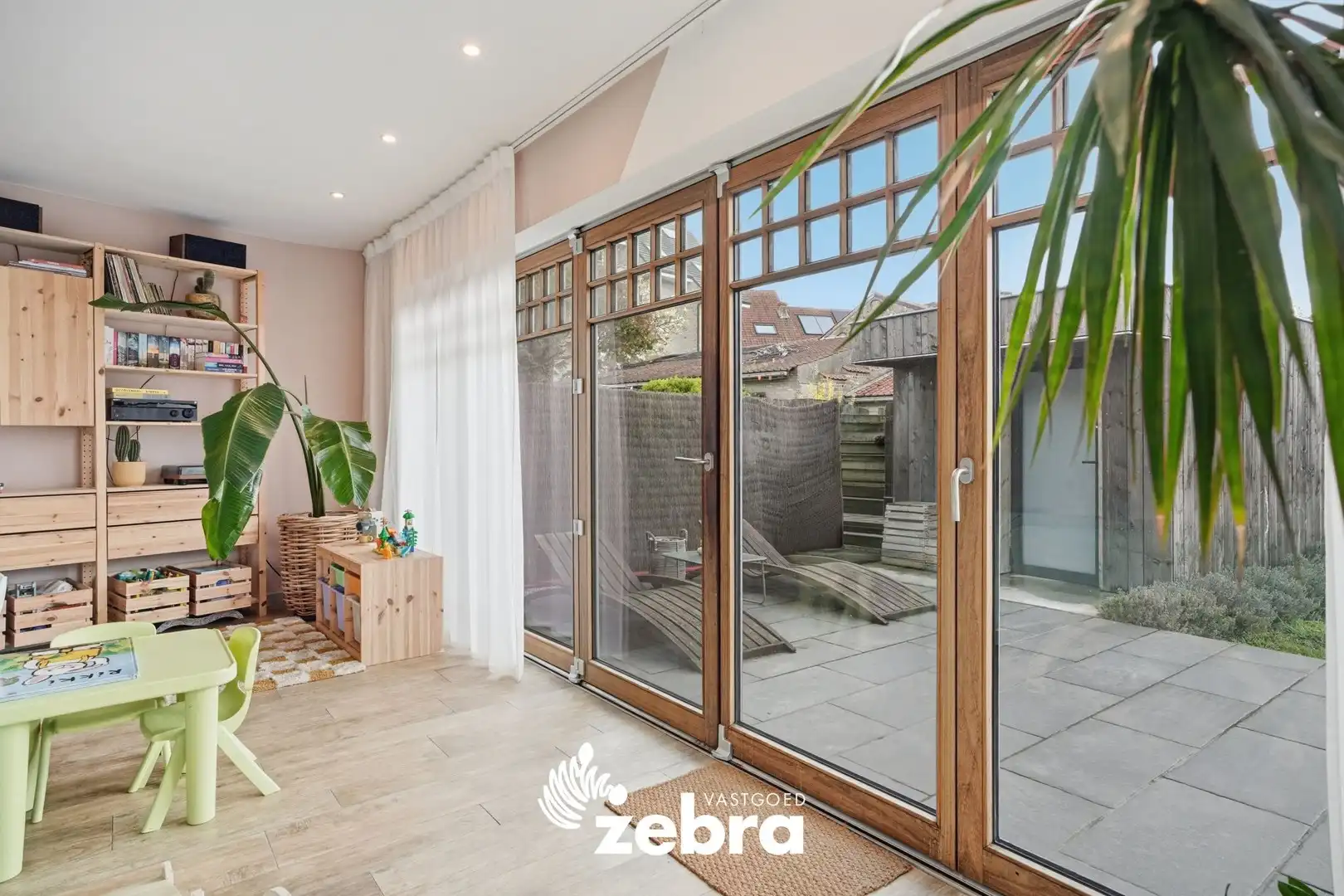 Instapklare, ruime gezinswoning met 4 slaapkamers, tuin en hoogwaardige afwerking in het hart van Alveringem! foto 28