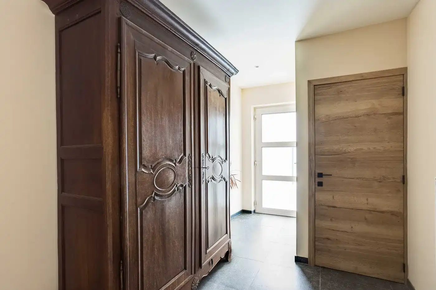 Verrassend ruime, instapklare woning in Zwevegem foto 6