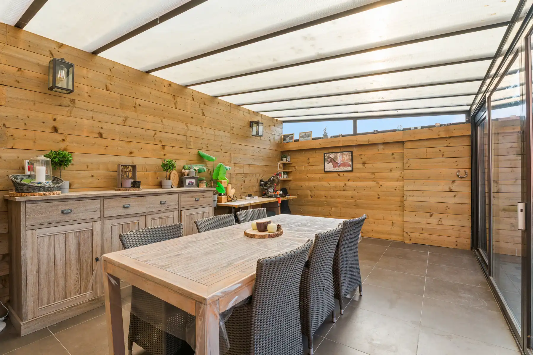 Instapklare halfopen bebouwing met zonnige tuin nabij centrum Lokeren foto 5