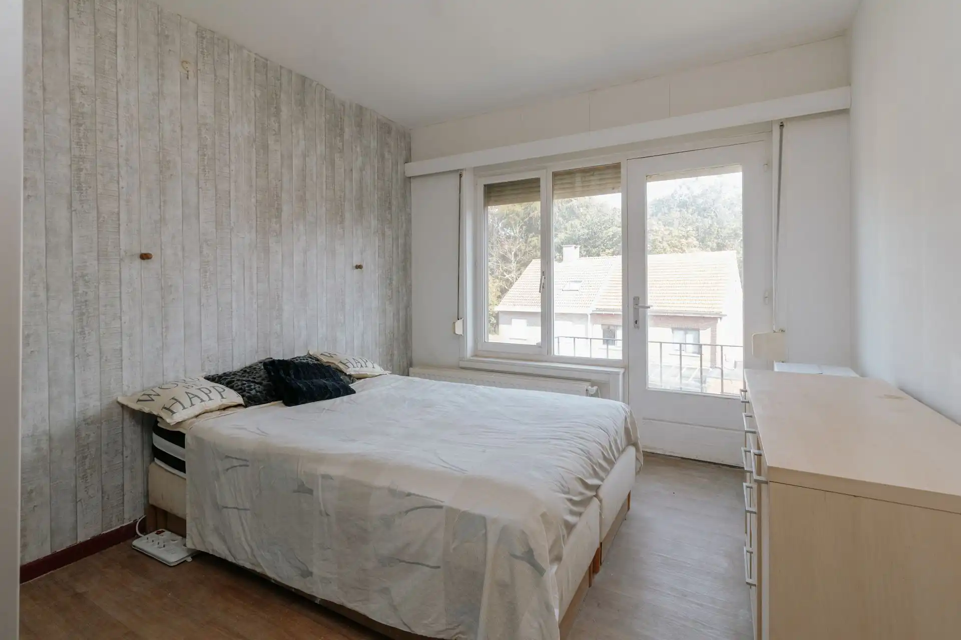 Te renoveren appartement met tuin en parking in Schoten foto 7