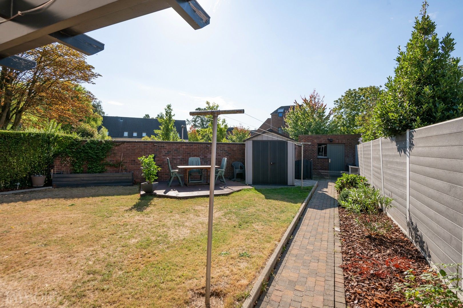 Charmante HOB met zuidgerichte tuin en garage in Brasschaat. foto 12