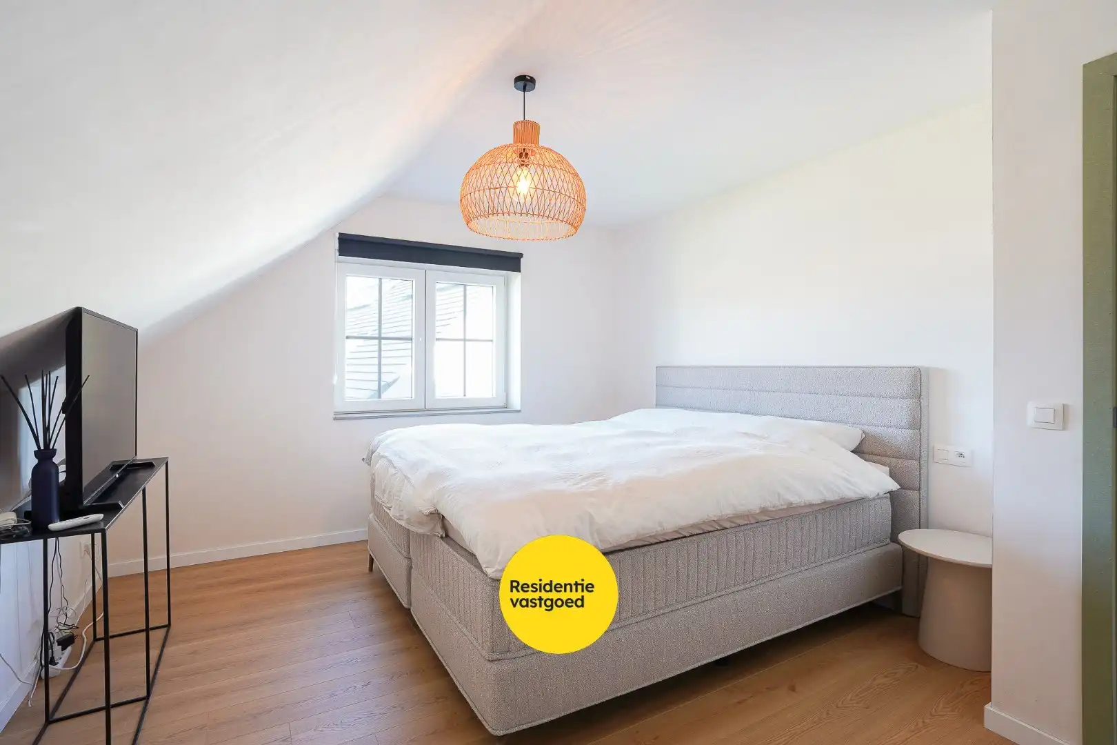 Recent, luxueus afgewerkte woning foto 18