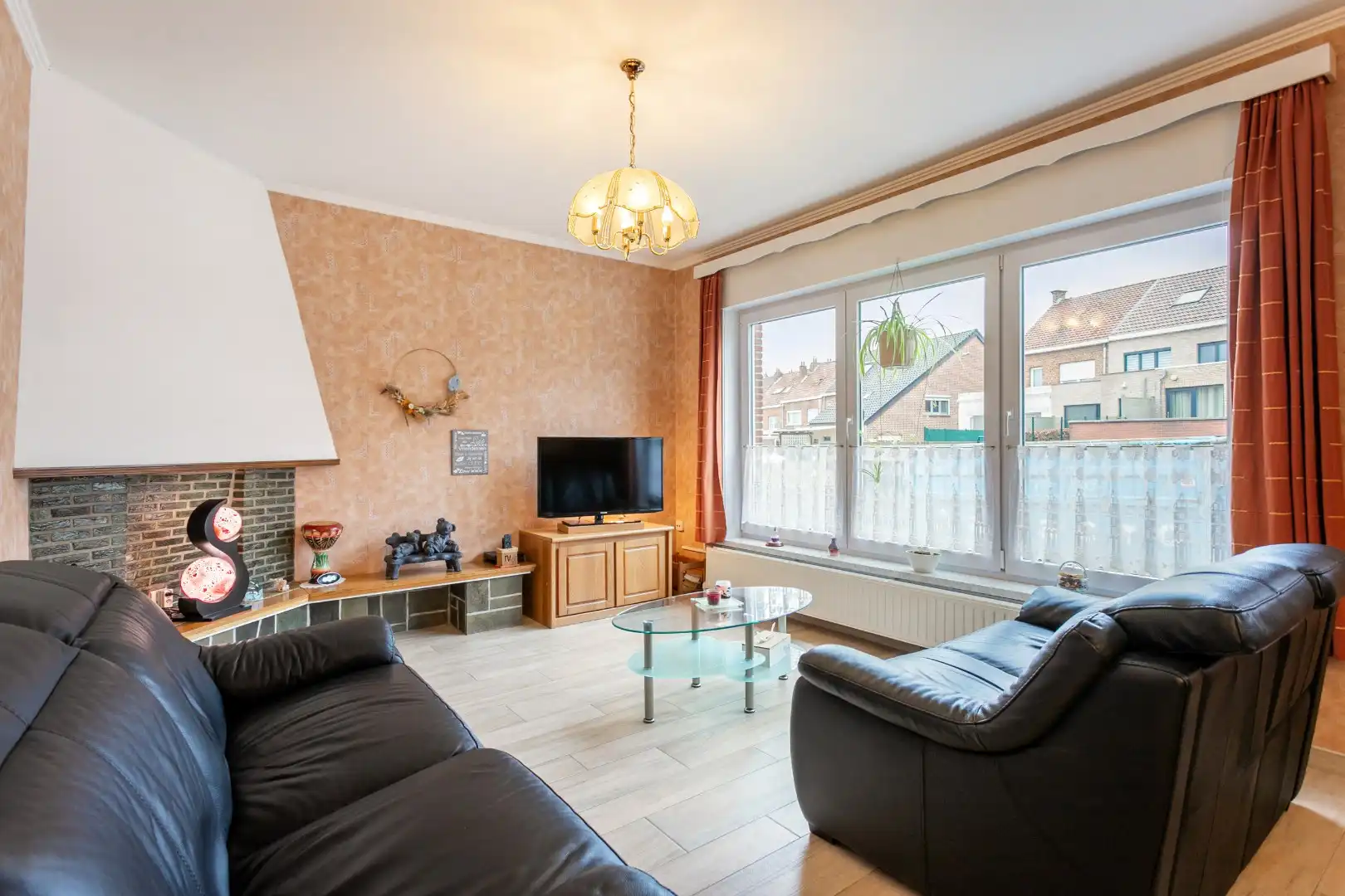 Woning  op 7a80, met 4 slpks, garage en ruime tuin foto 3