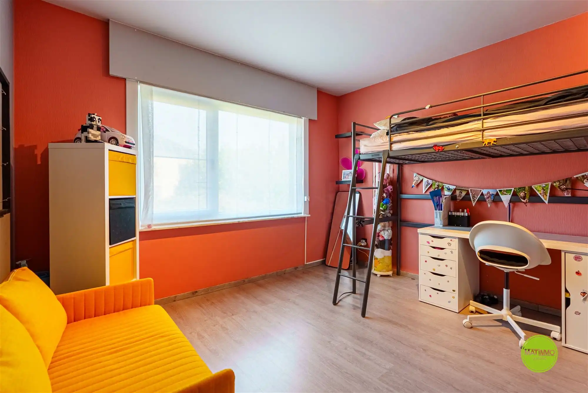 Gerenoveerde, instapklare gezinswoning met 5 slaapkamers foto 20