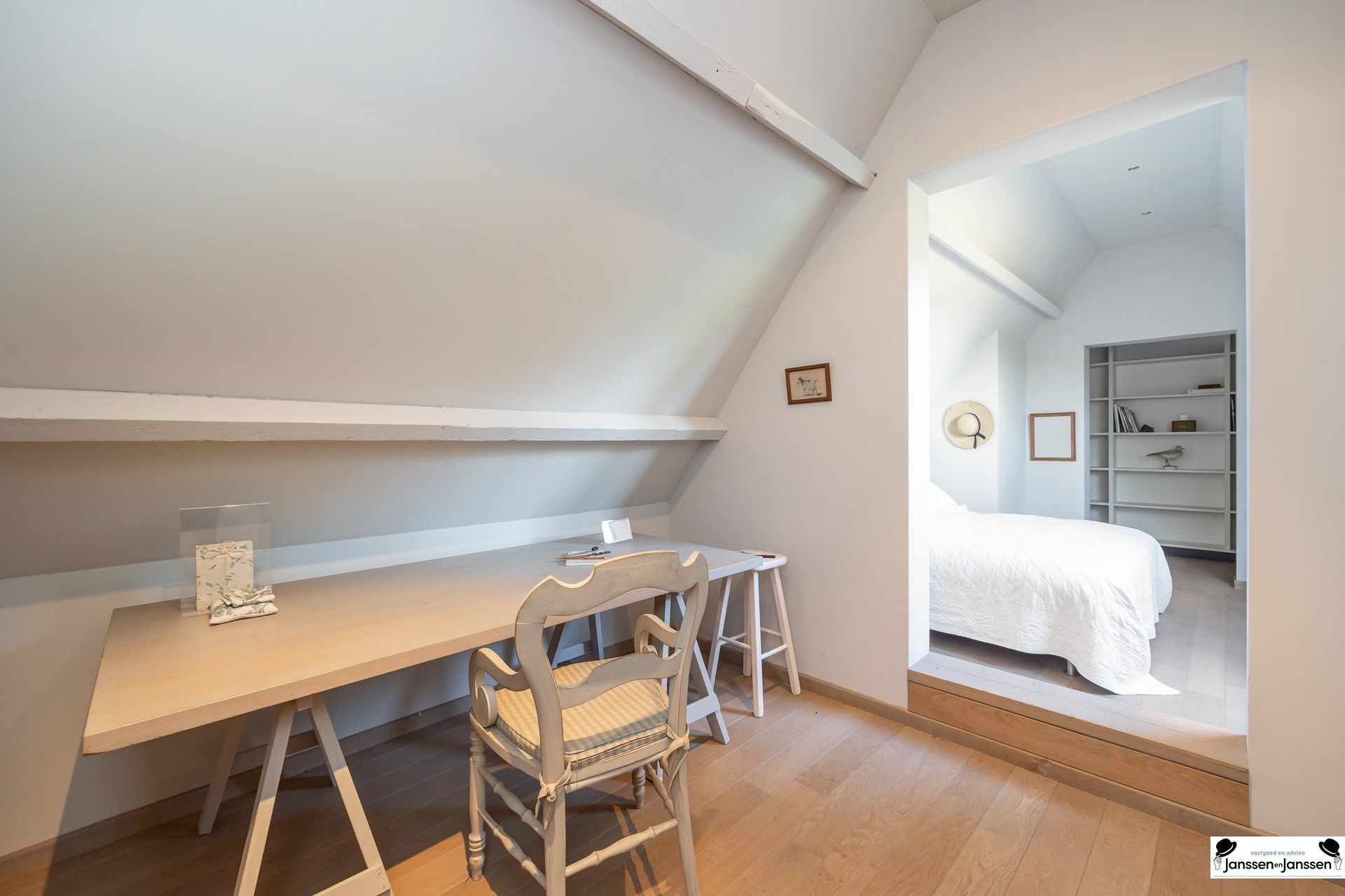 Tijdloze elegantie met moderne luxe foto 29