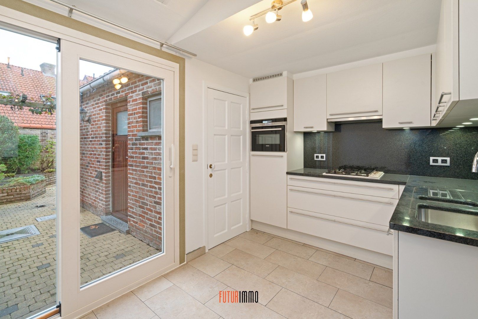 Instapklare gezellige stadswoning foto 6