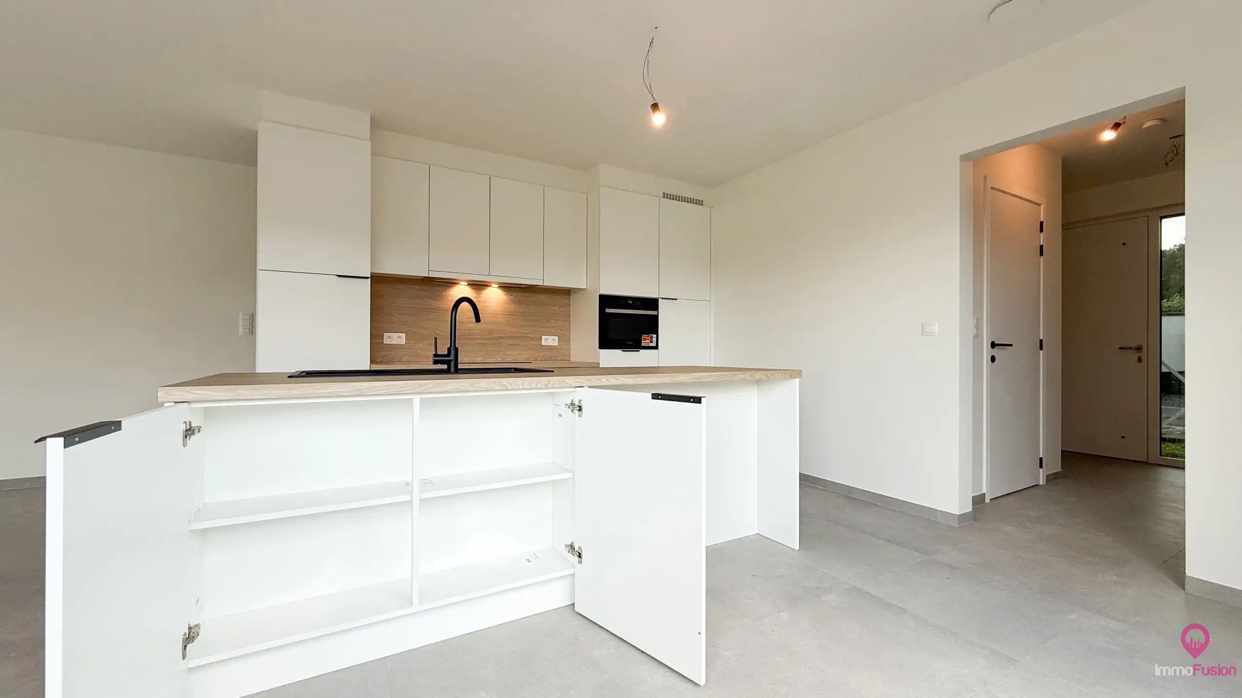 Praktische nieuwbouwwoning met 3 slpks in rustige straat! foto 3