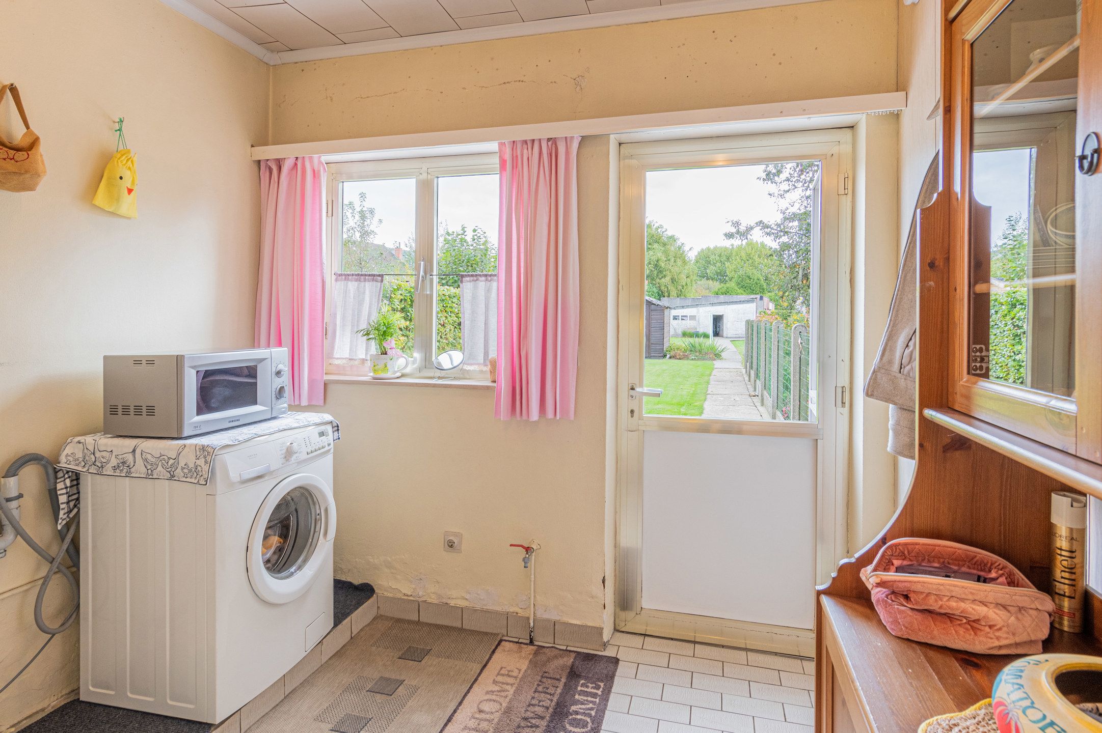 Gezellige woning met grote tuin en garage op toplocatie  foto 6