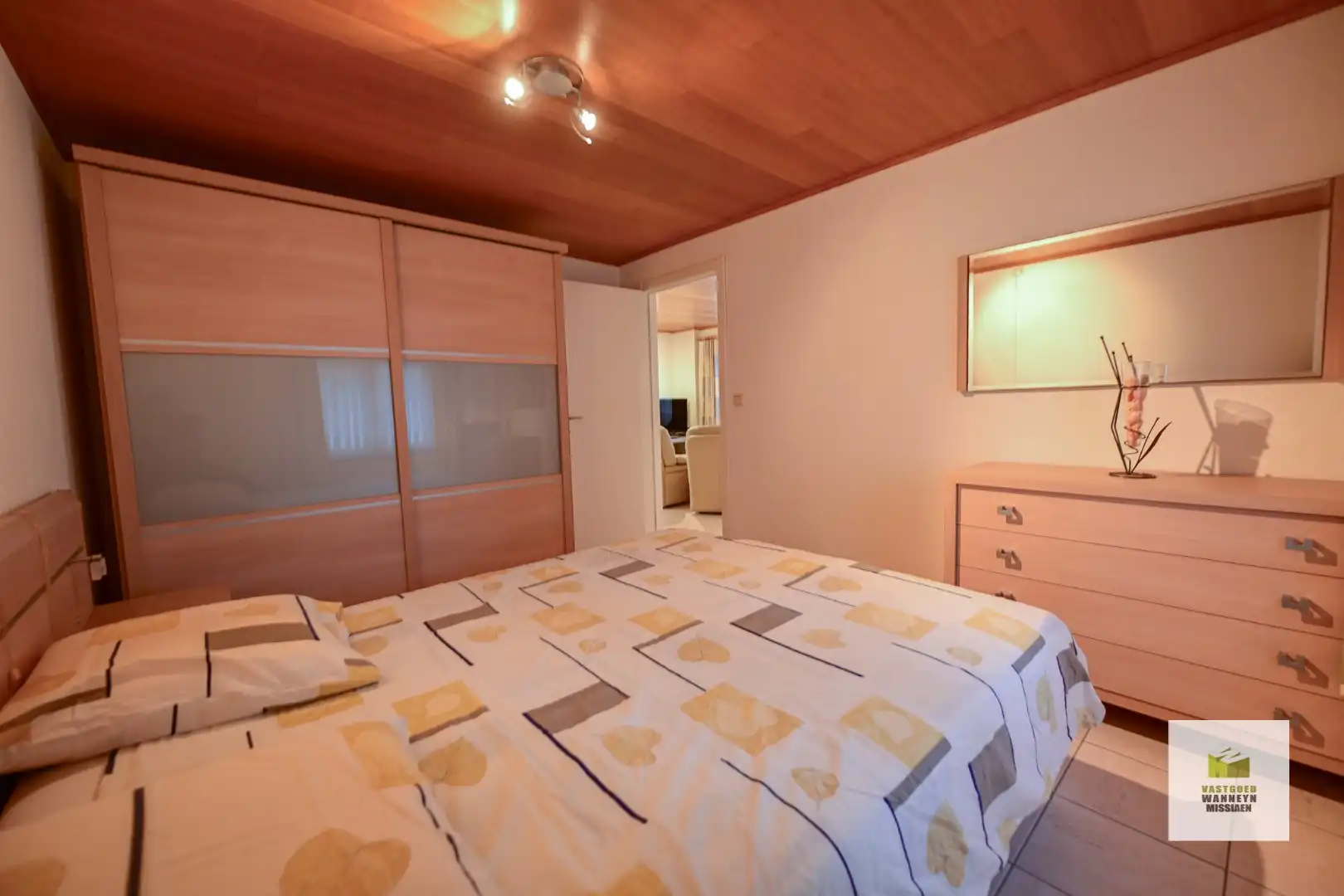 Knusse woning met 1 slaapkamer, gezellige tuin, garage en parking foto 14