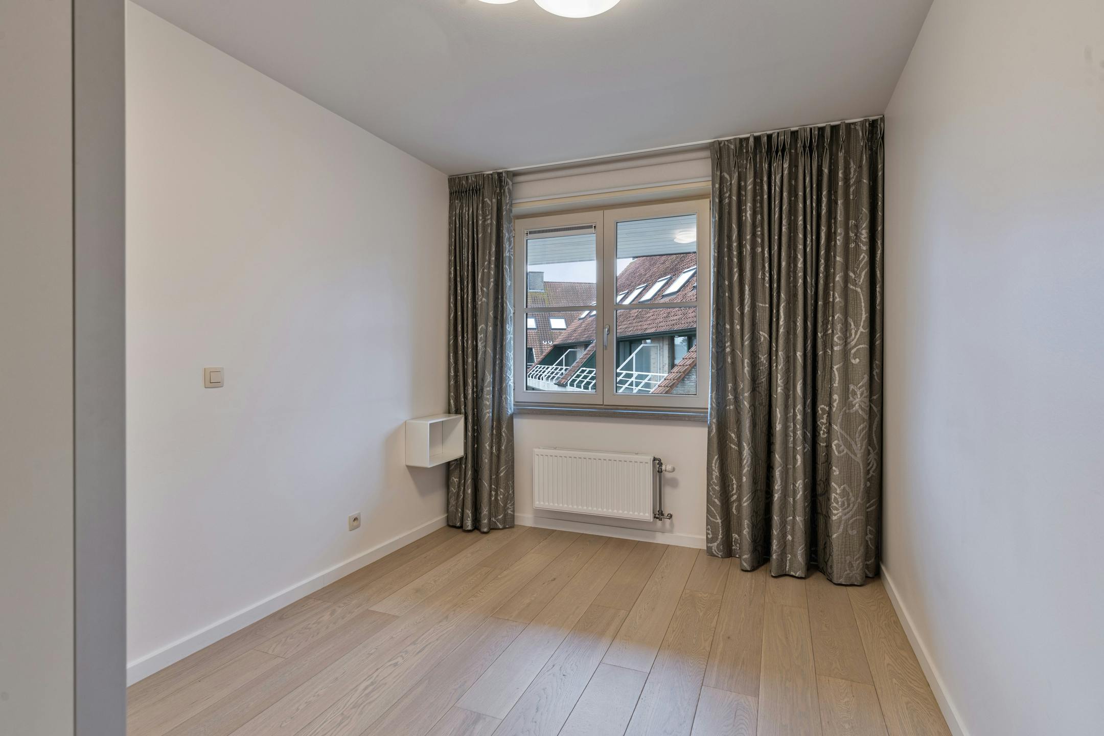 Hoekappartement met 2 slaapkamers en garage in Sint-Idesbald foto 9
