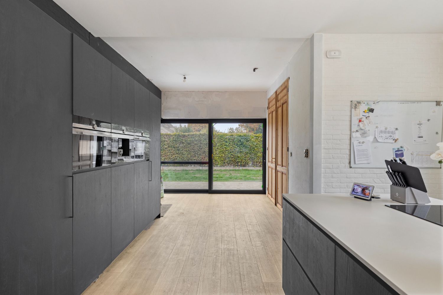 Vrijstaande loftwoning op een perceel van 620&nbsp;m², 3 slaapkamers en een bijgebouw/schuur foto 2