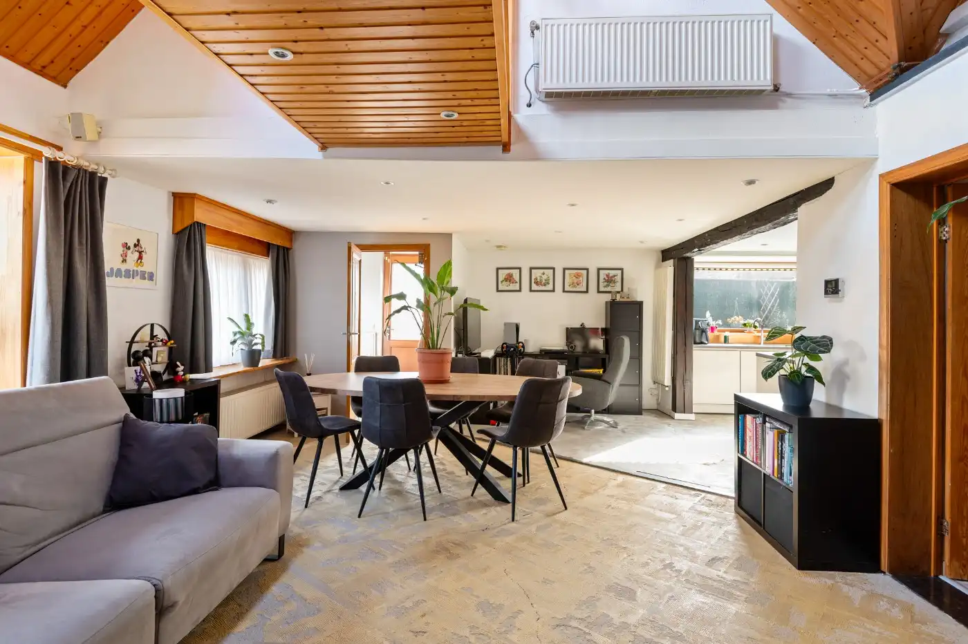 Top gelegen, charmante, vrijstaande woning met 3 slpk. en prachtige zuid-tuin foto 7