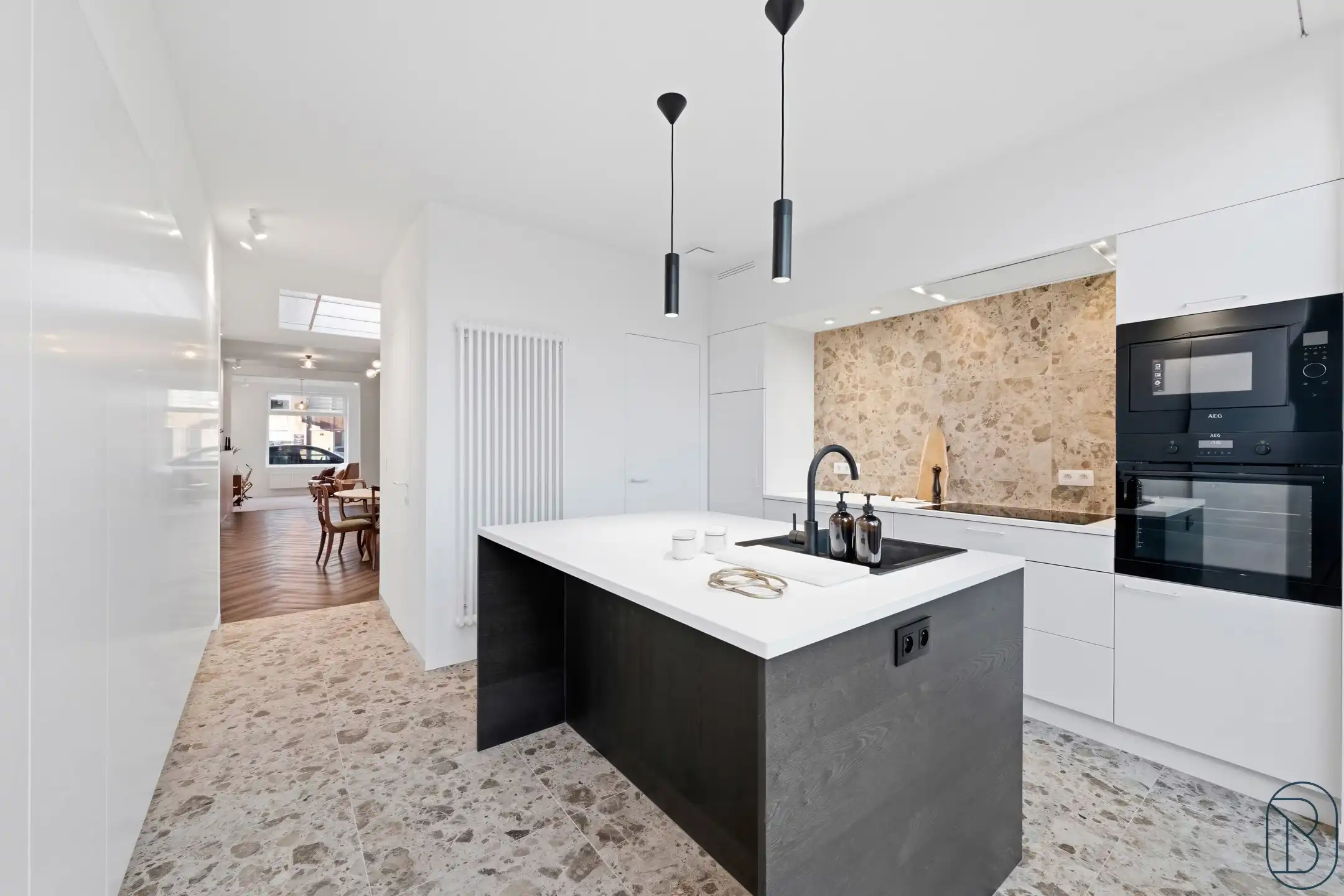 Volledig gerenoveerde architecturale parel met 3 slk & EPC B foto 9