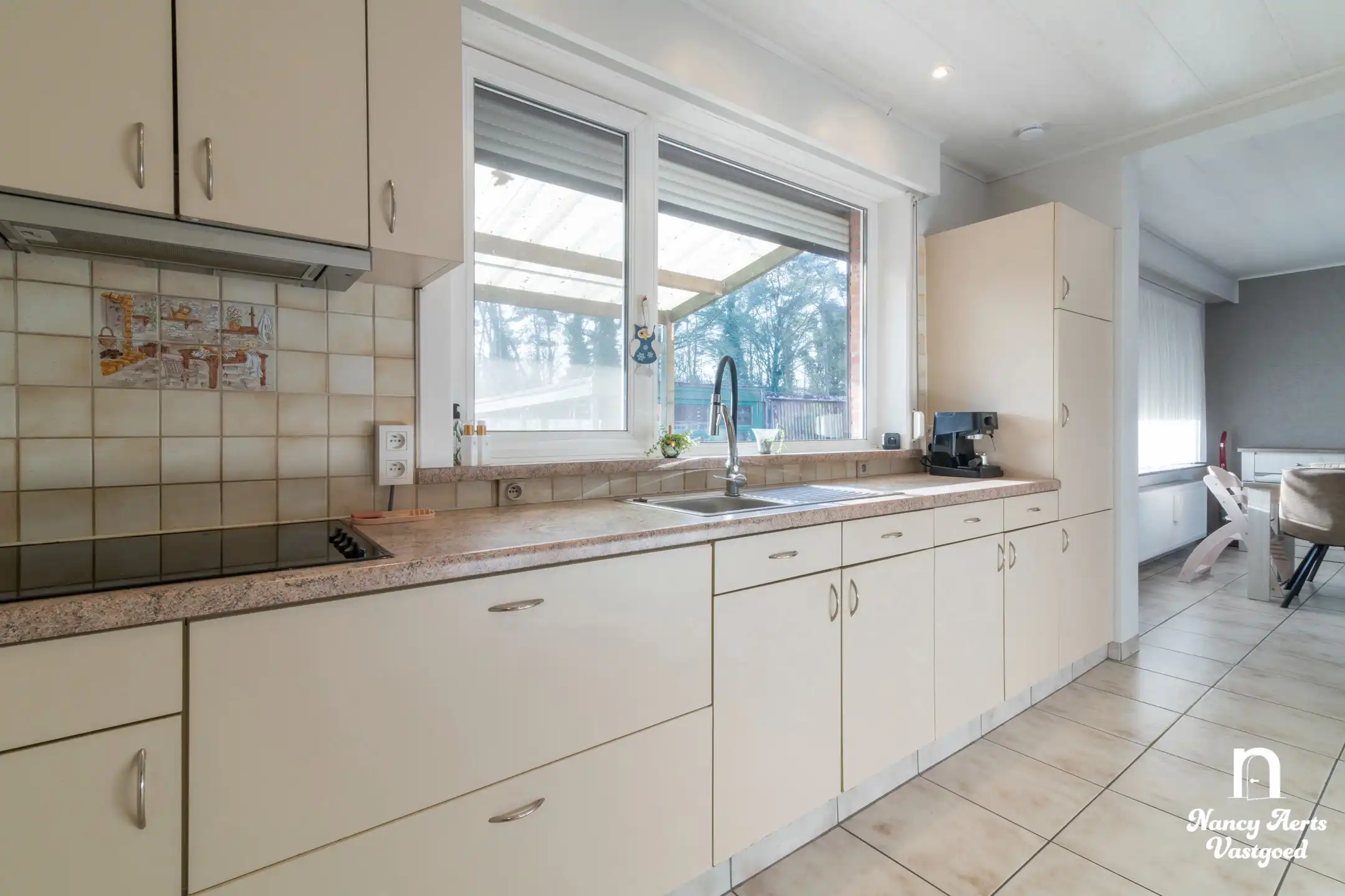 Gerenoveerde instapklare woning met zuidgerichte tuin foto 12