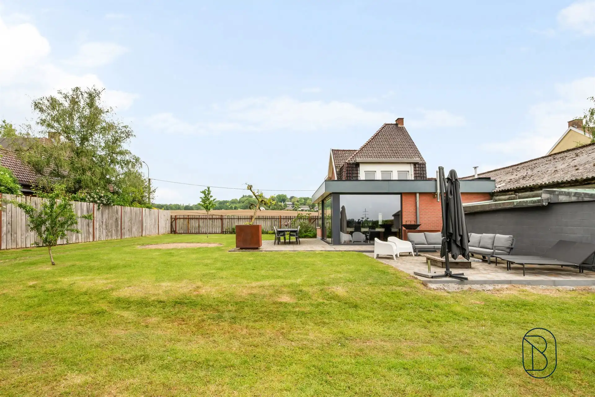 Instapklare woning met loods van 240 m² op topligging foto 18