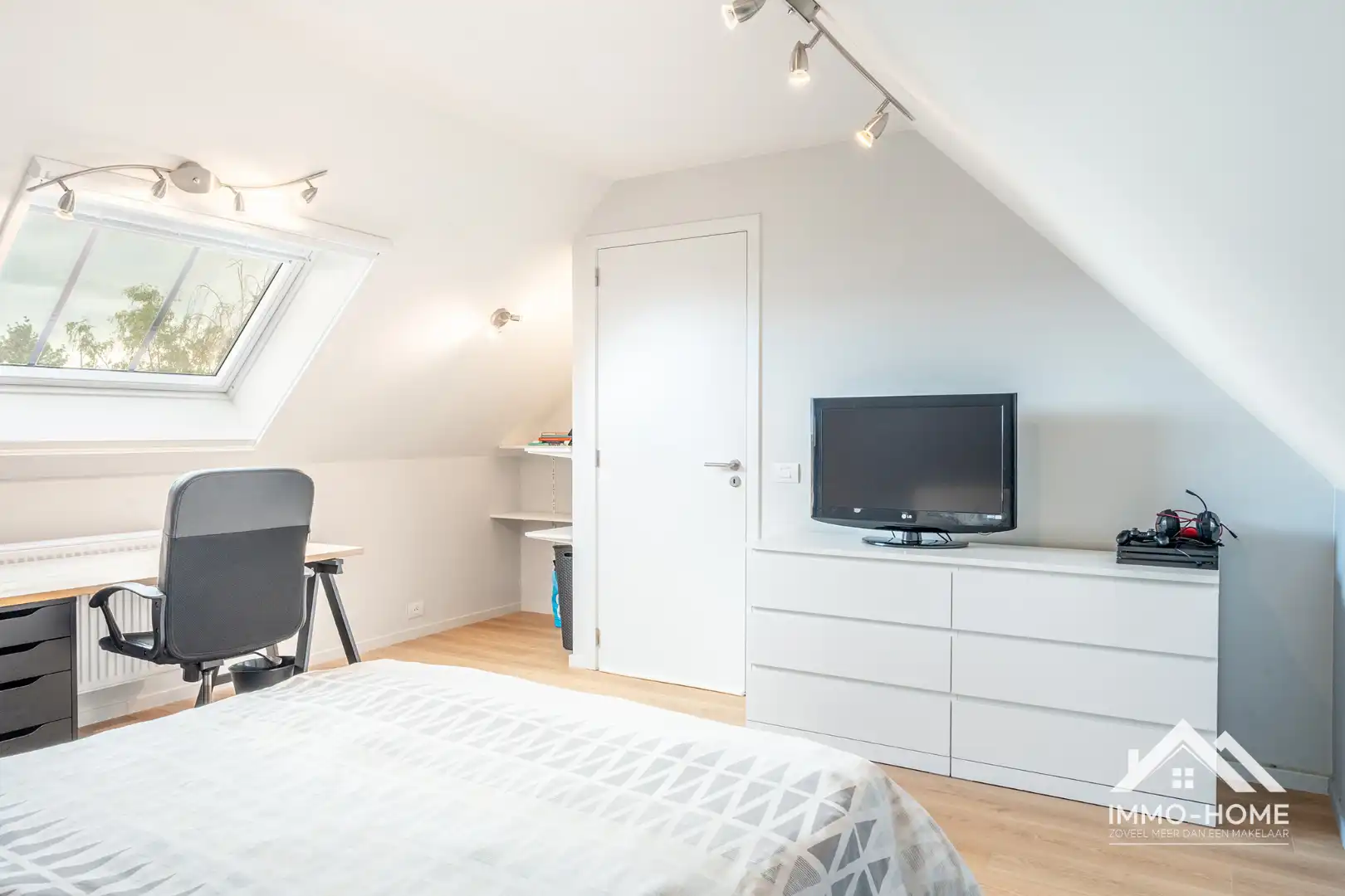 Prachtige instapklare woning met zwembad!  foto 25