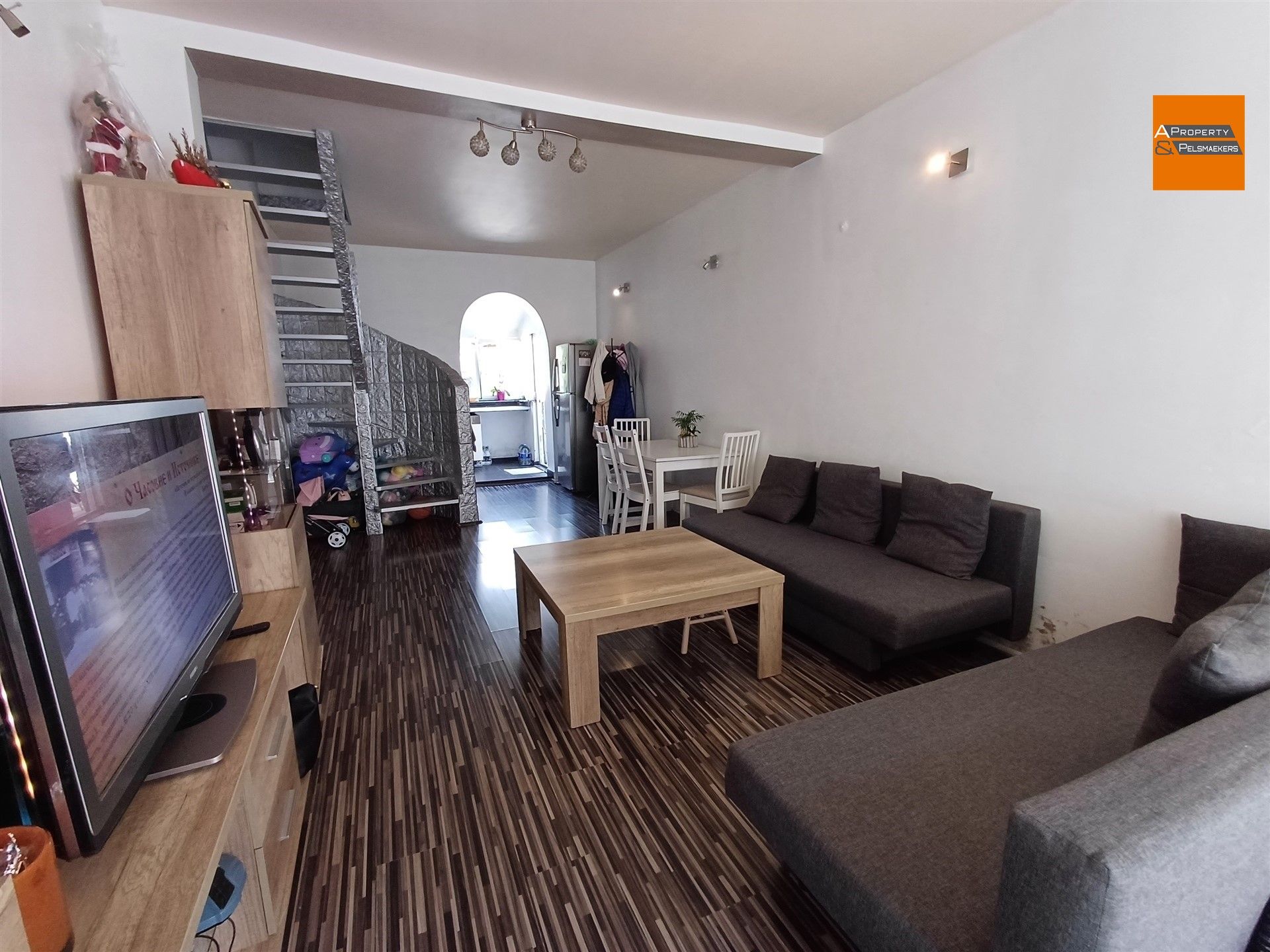 Huis met 2 slaapkamers en mooie tuin in het centrum  foto 6