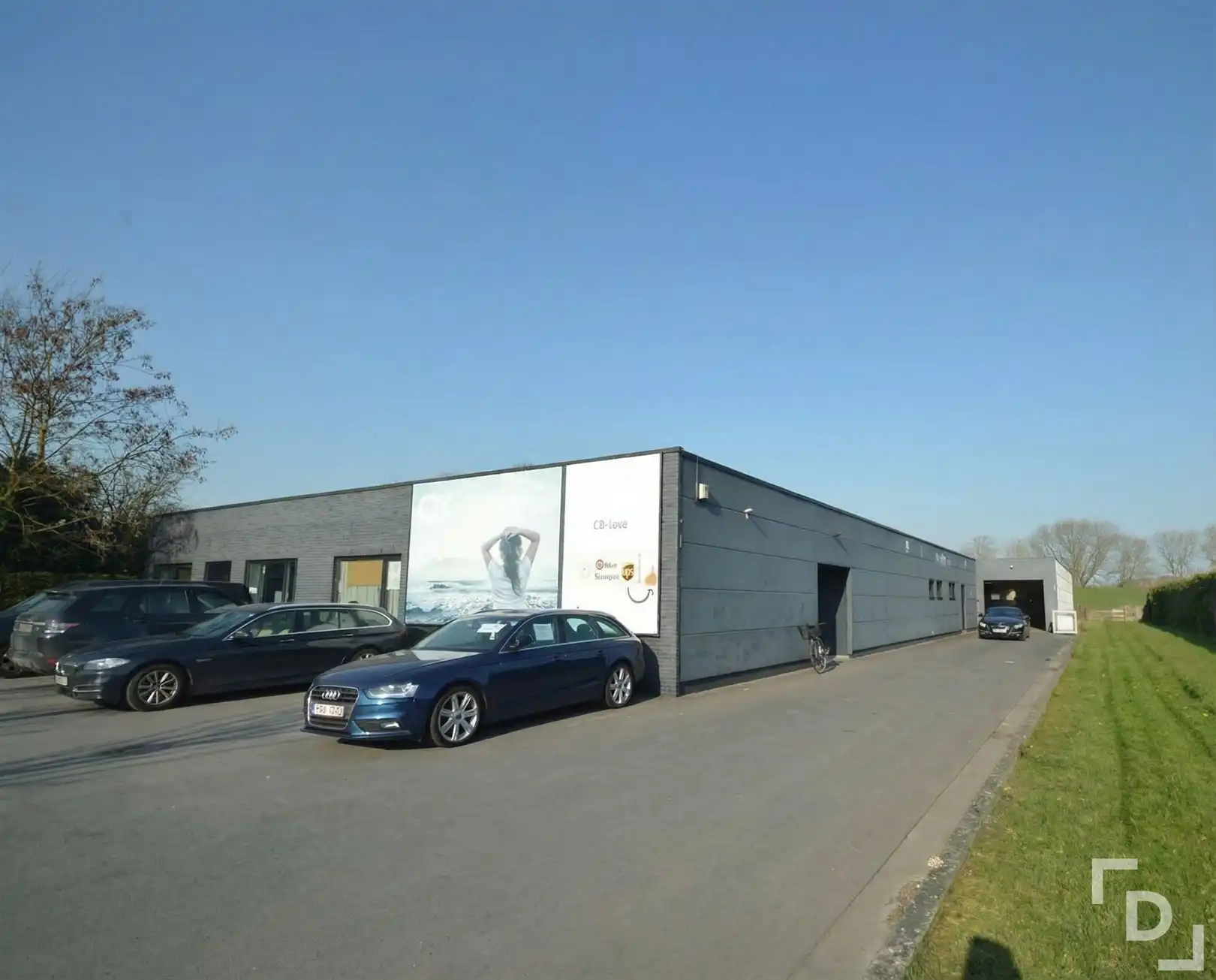 Magazijn te huur Diksmuidseweg 128/A - 8900 IEPER