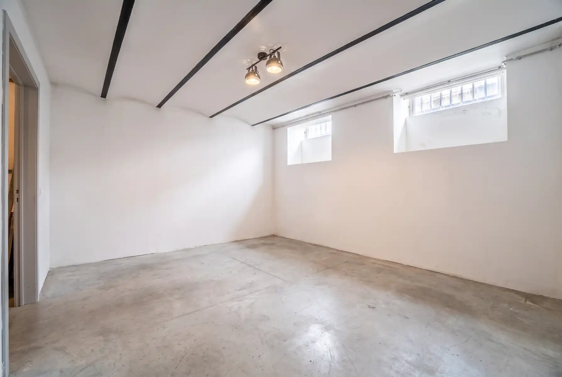 Ruim herenhuis van 571 m² met 8 slaapkamers en een tuin van bijna 20 are foto 41