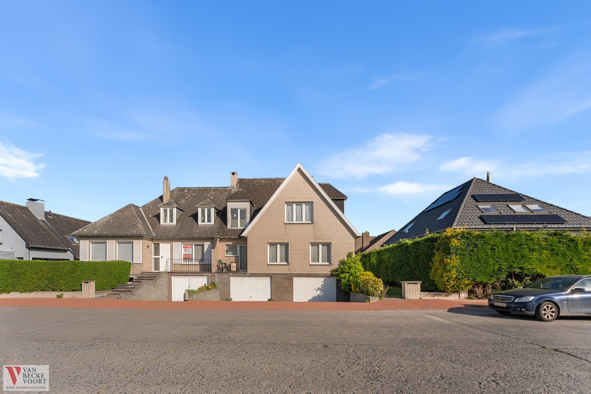 Halfopen woning opgedeeld in 2 units foto 23