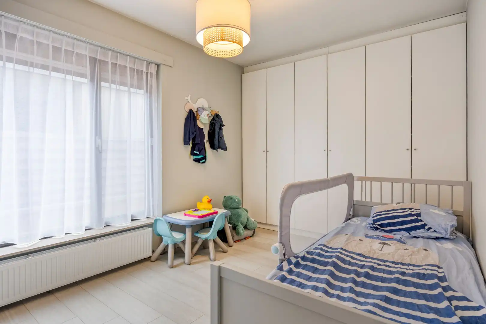 Instapklaar gelijkvloers appartement met 2 slpks en garage, rustig gelegen te OLV Olen ! foto 13