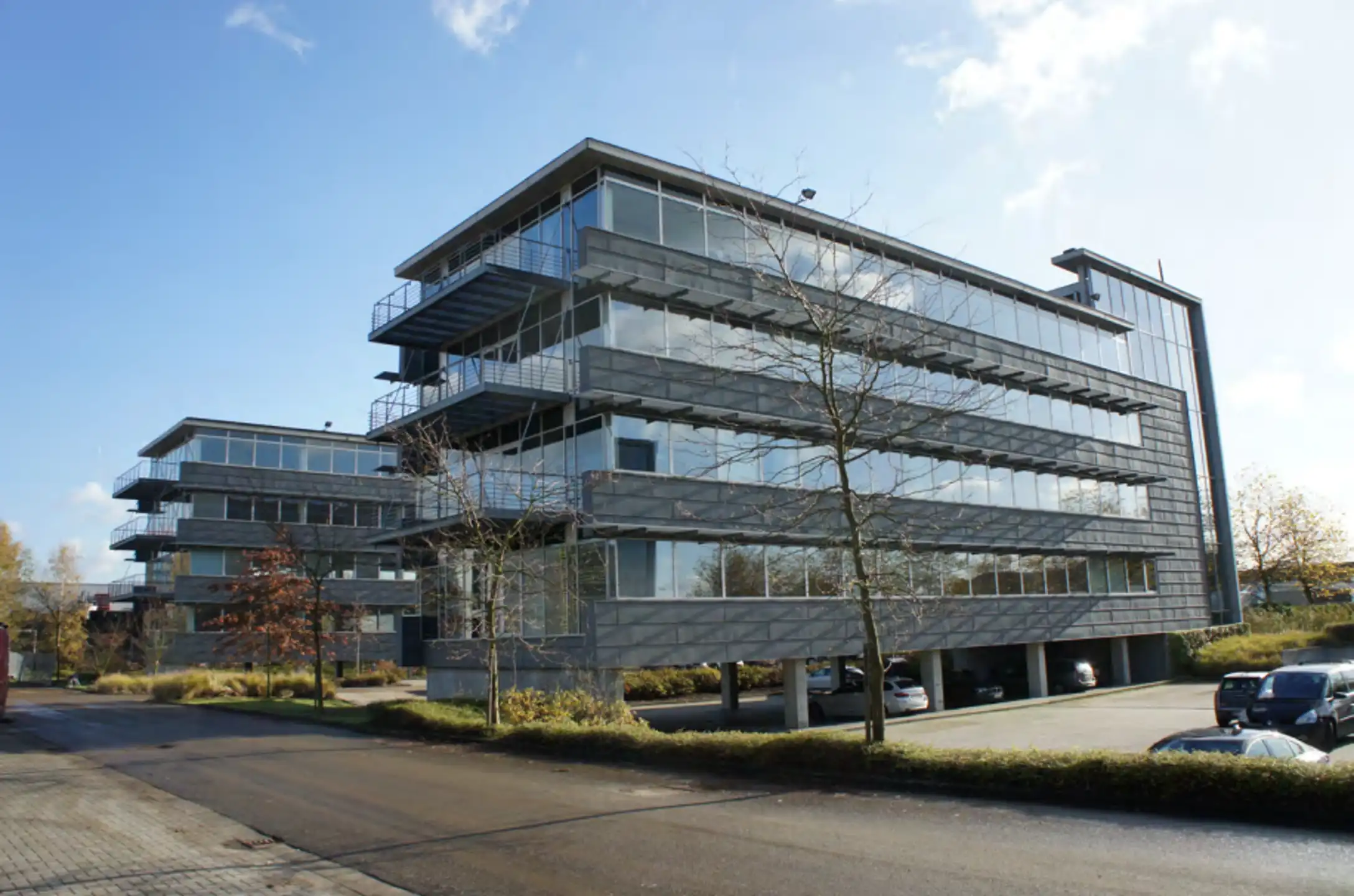 Moderne Kantoorruimtes met Uitzicht op Natuurgebied foto 2