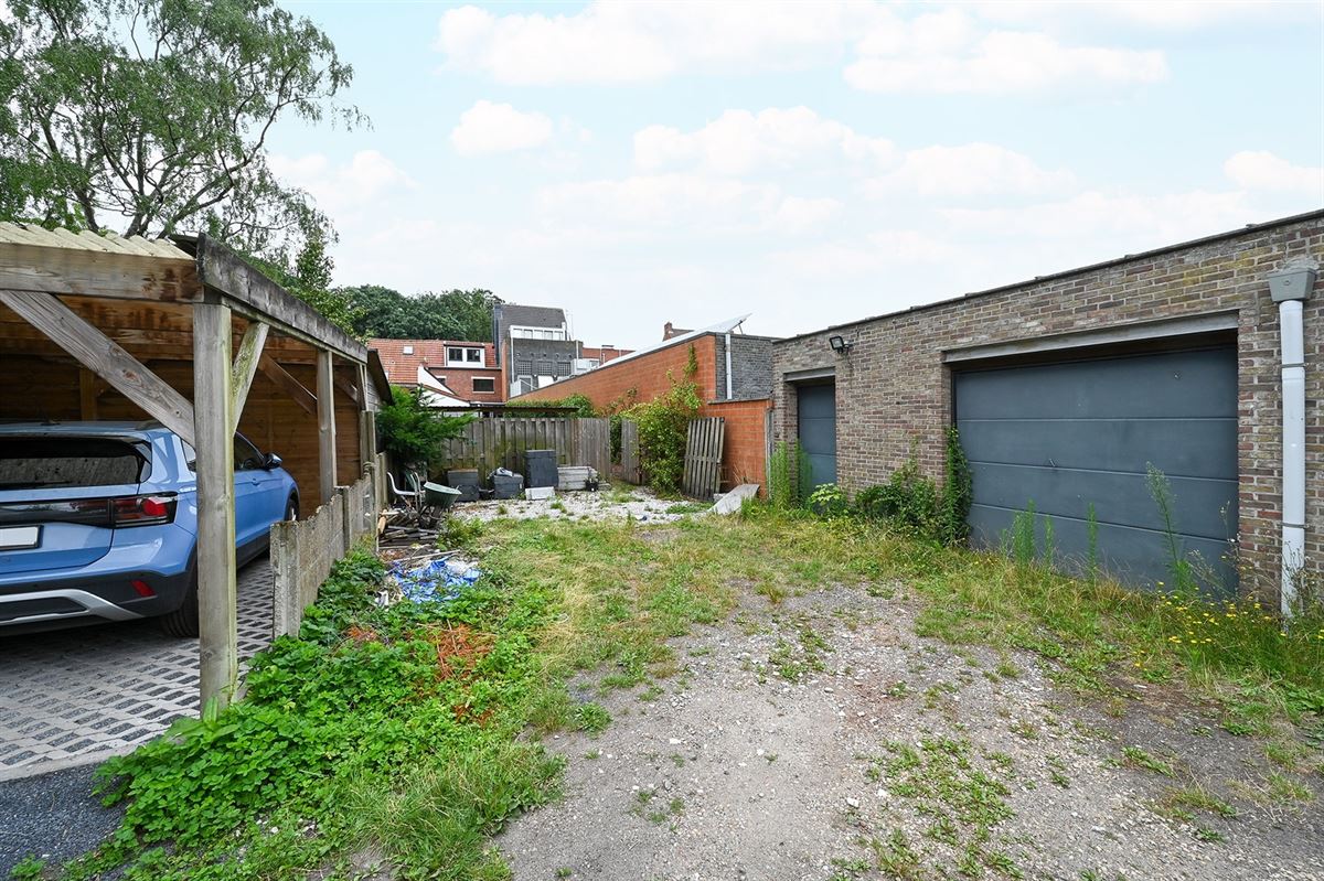 Gerenoveerde woning met leuke authentieke elementen foto 26