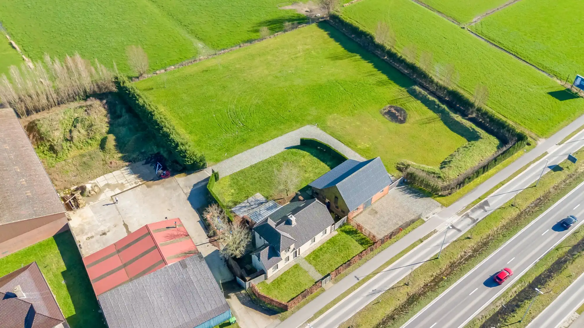 Open bebouwing met loods op uitzonderlijk perceel van +10.000 m² met adembenemend uitzicht foto 28