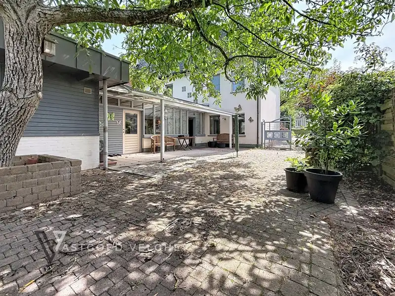 Ruime gezinswoning met zorgwoning in Genk-Centrum foto 38